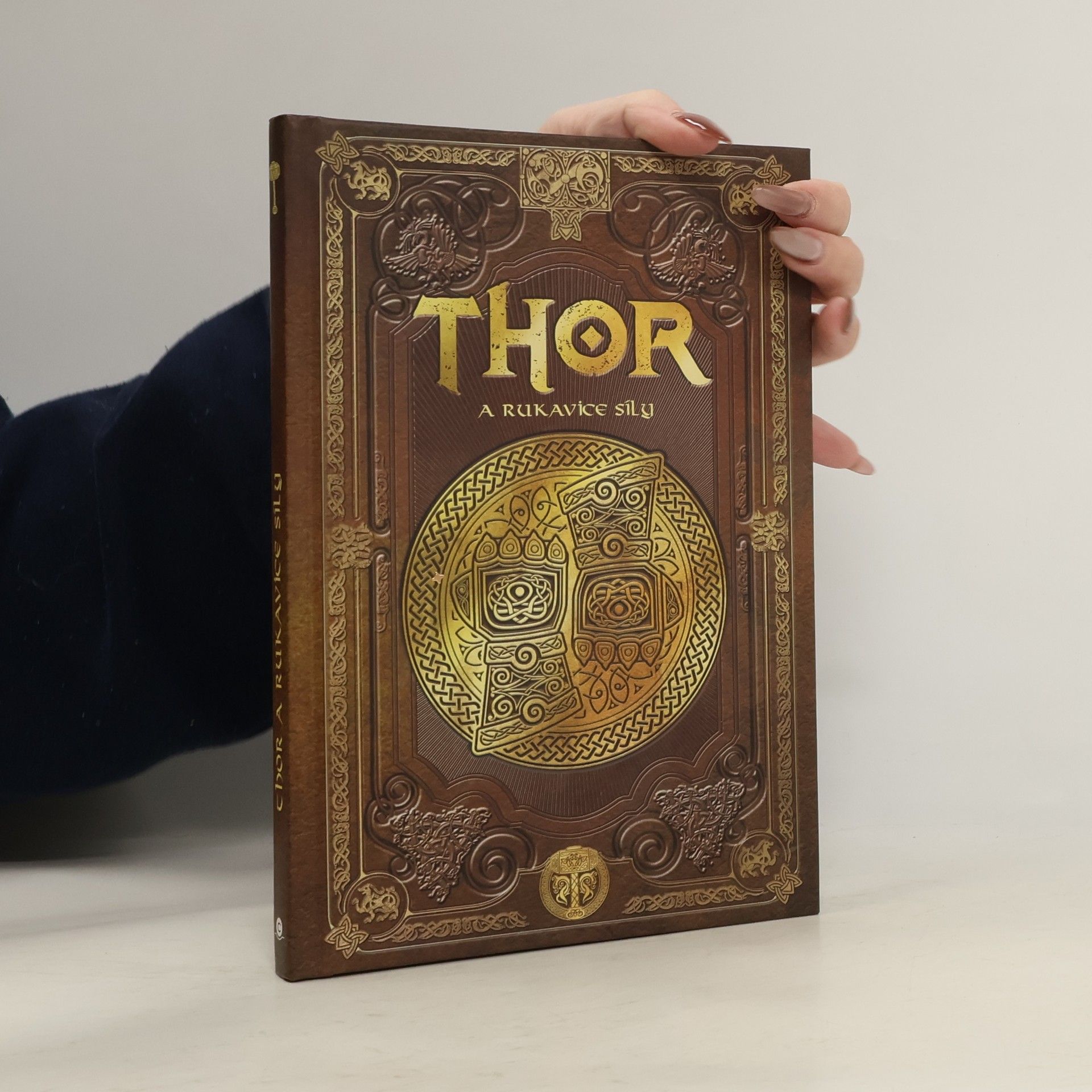 Thor a rukavice síly