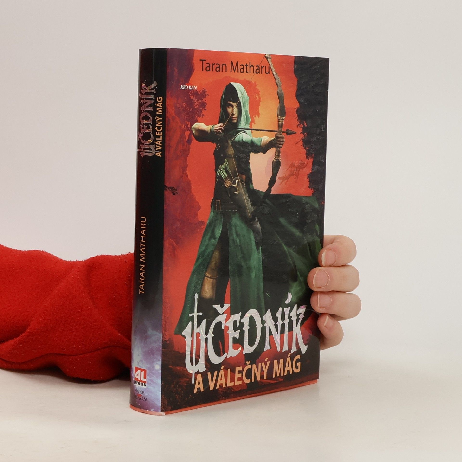 Taran Matharu Učedník a válečný mág