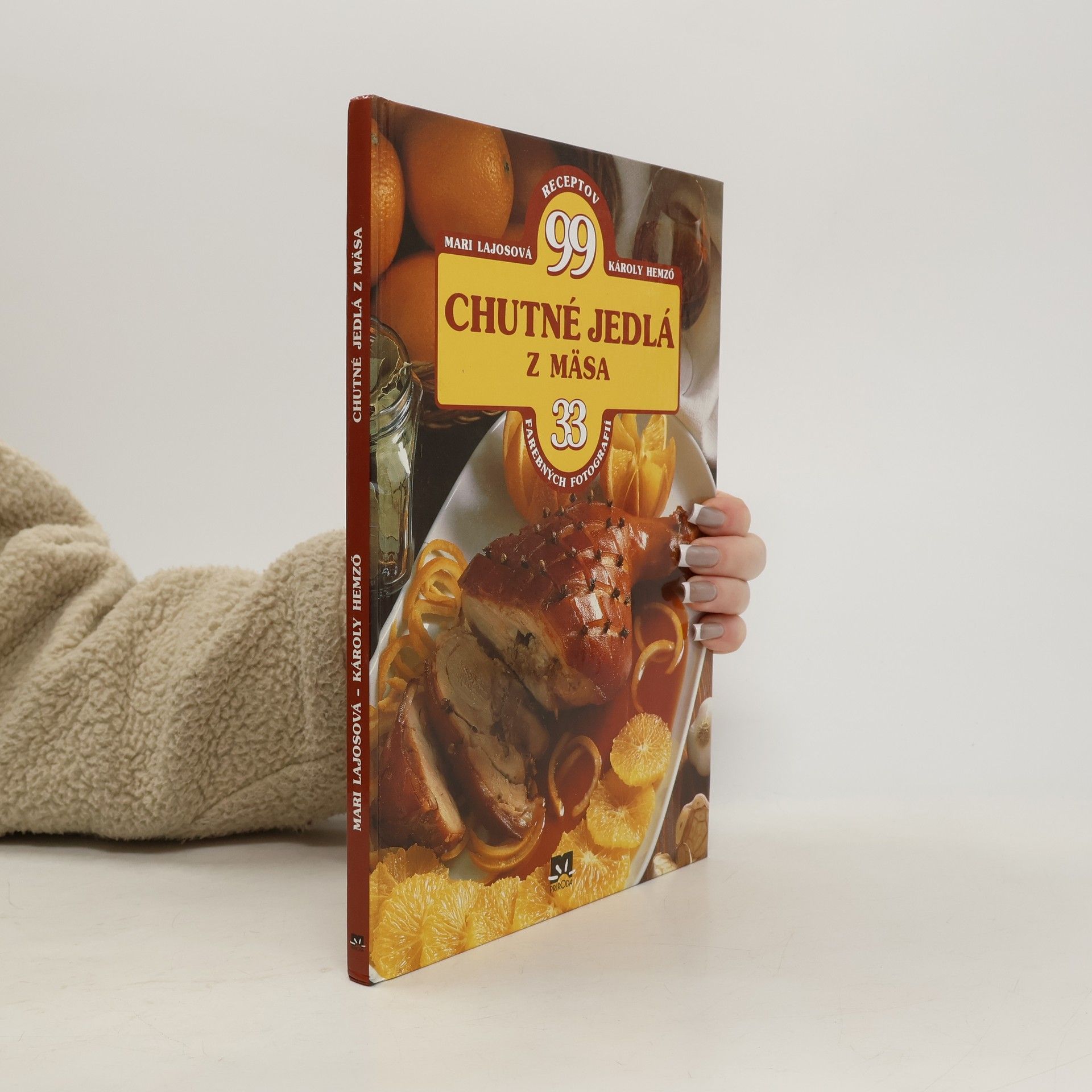 AA.VV. Chutné jedlá z mäsa