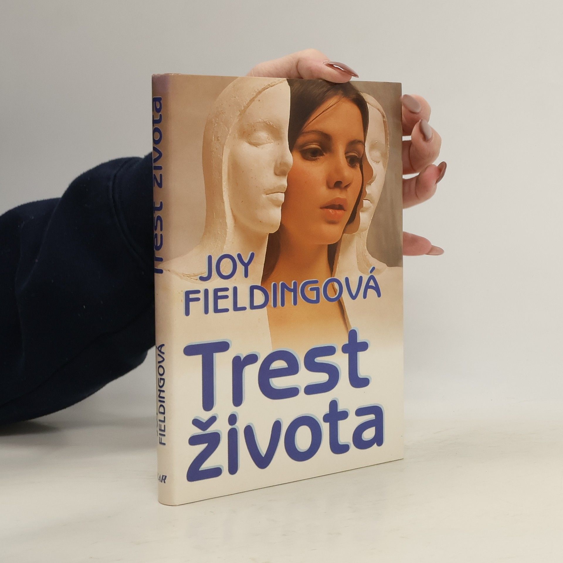Joy Fielding Trest života