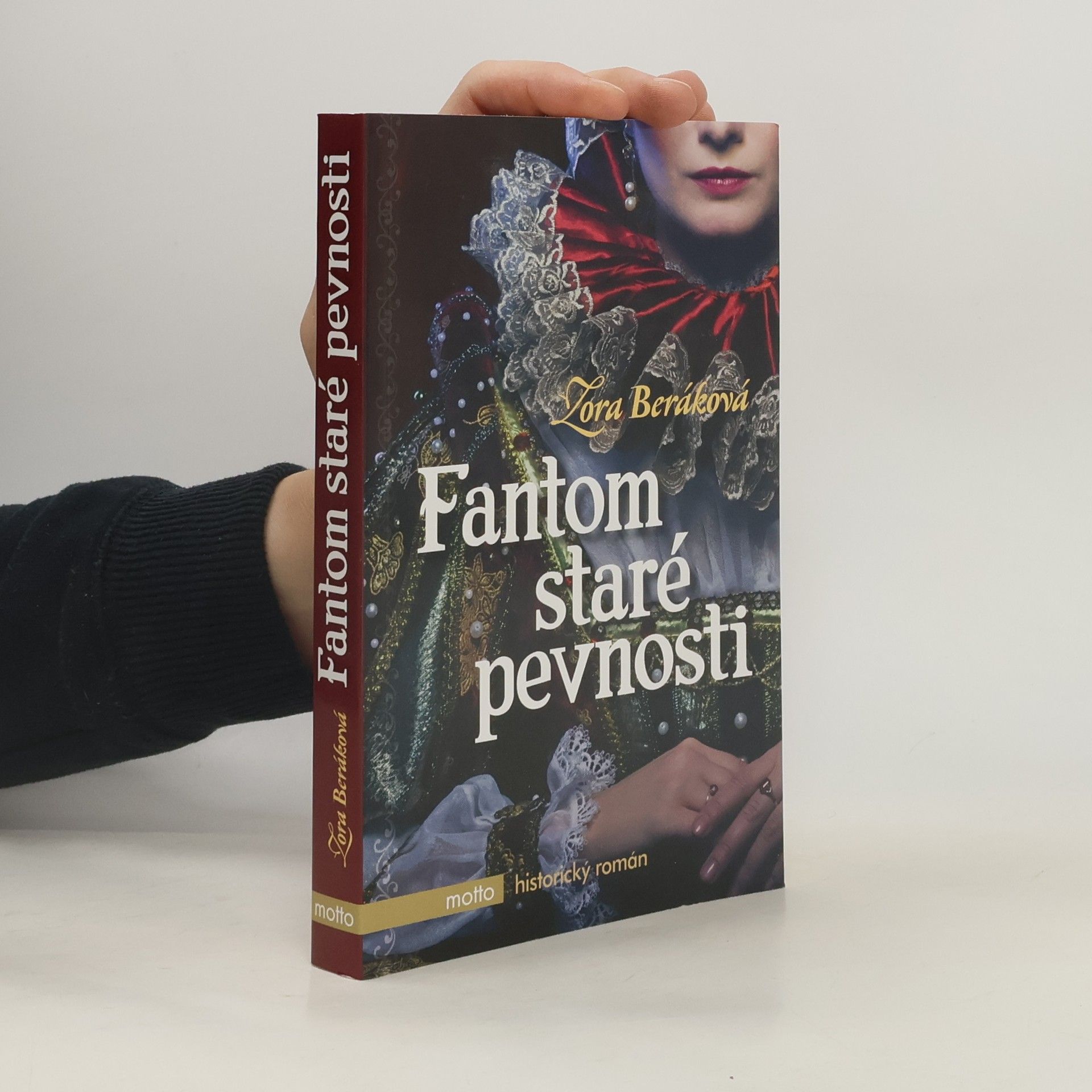 Zora Beráková Fantom staré pevnosti : dobrodružný historický román