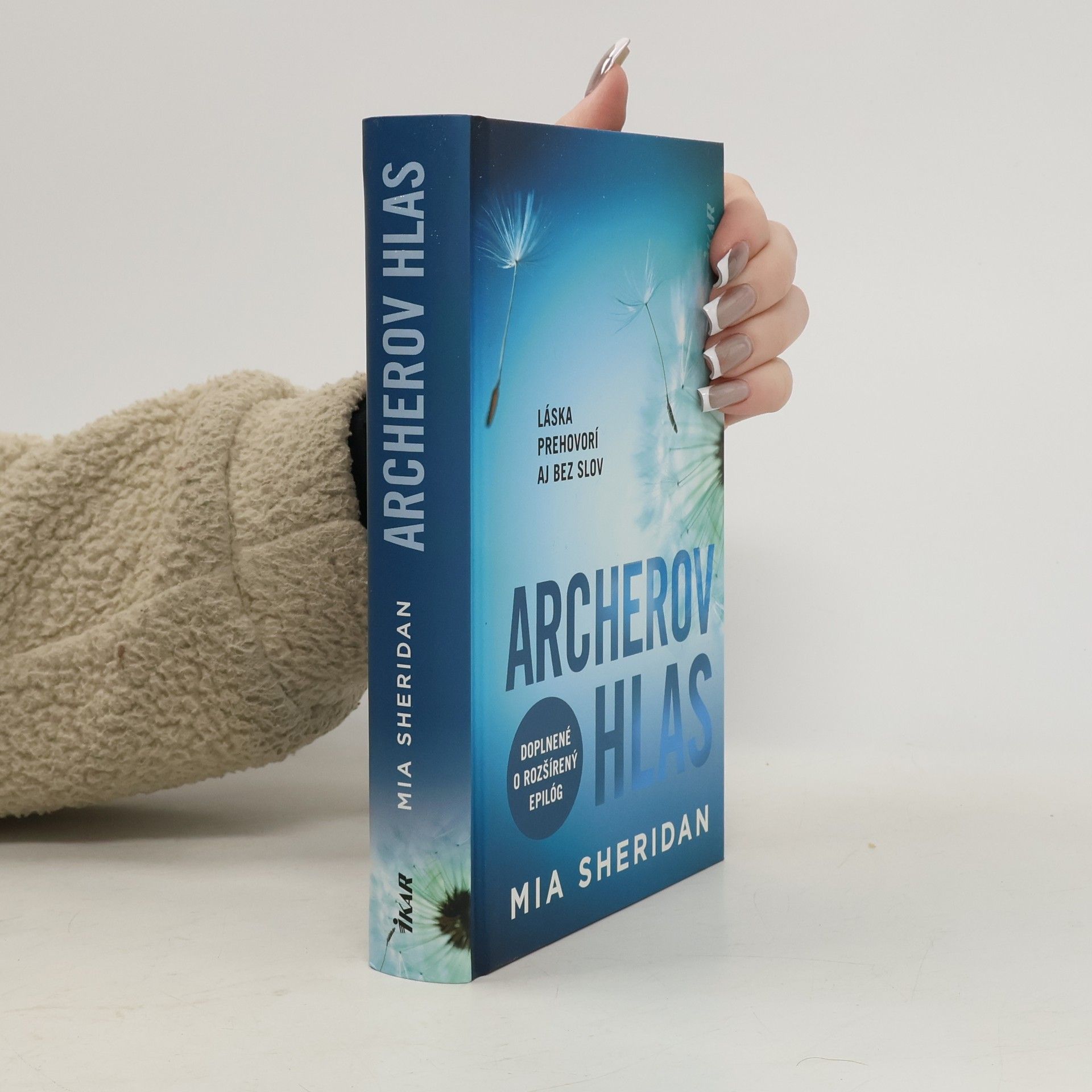 Mia Sheridan Archerov hlas