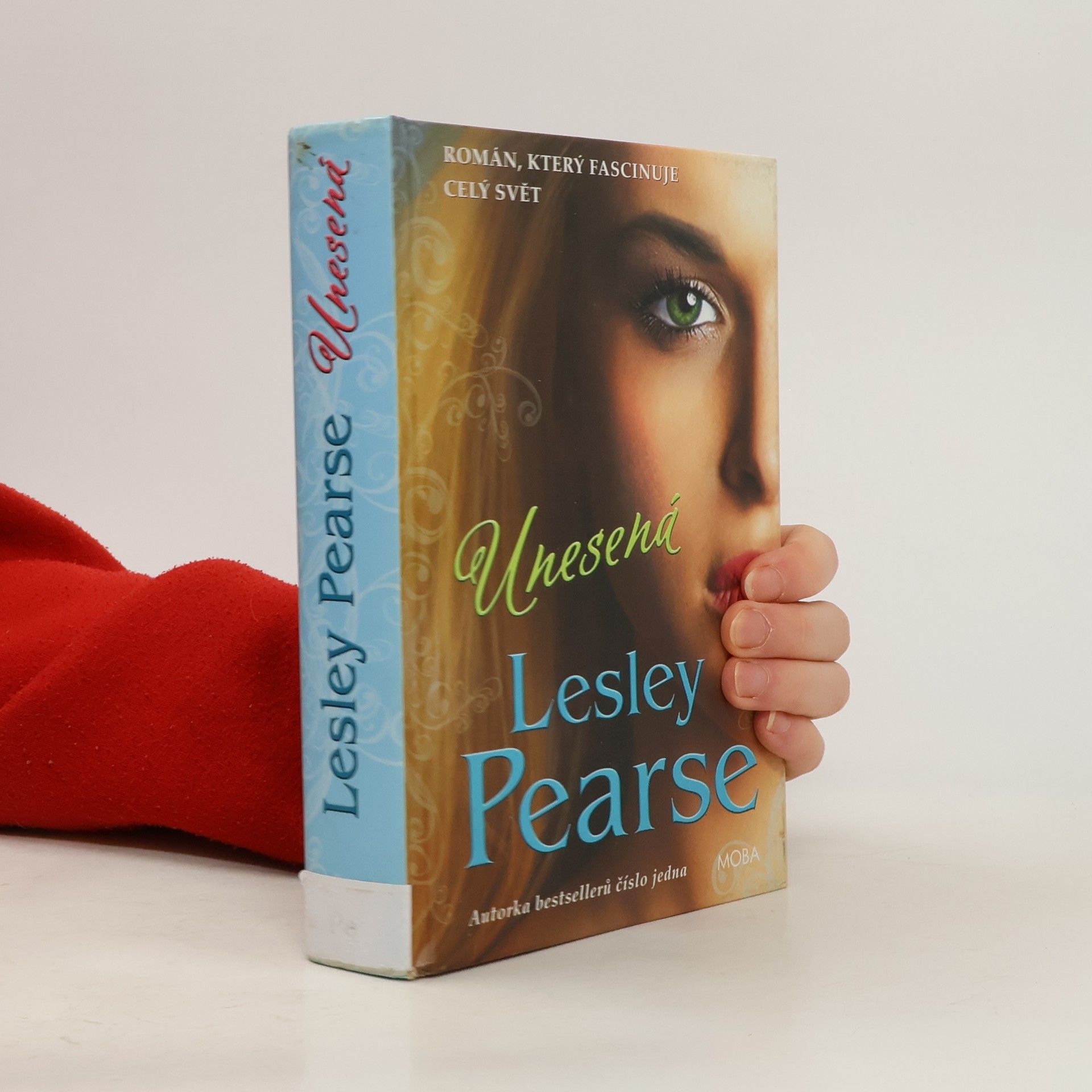 Lesley Pearse Unesená