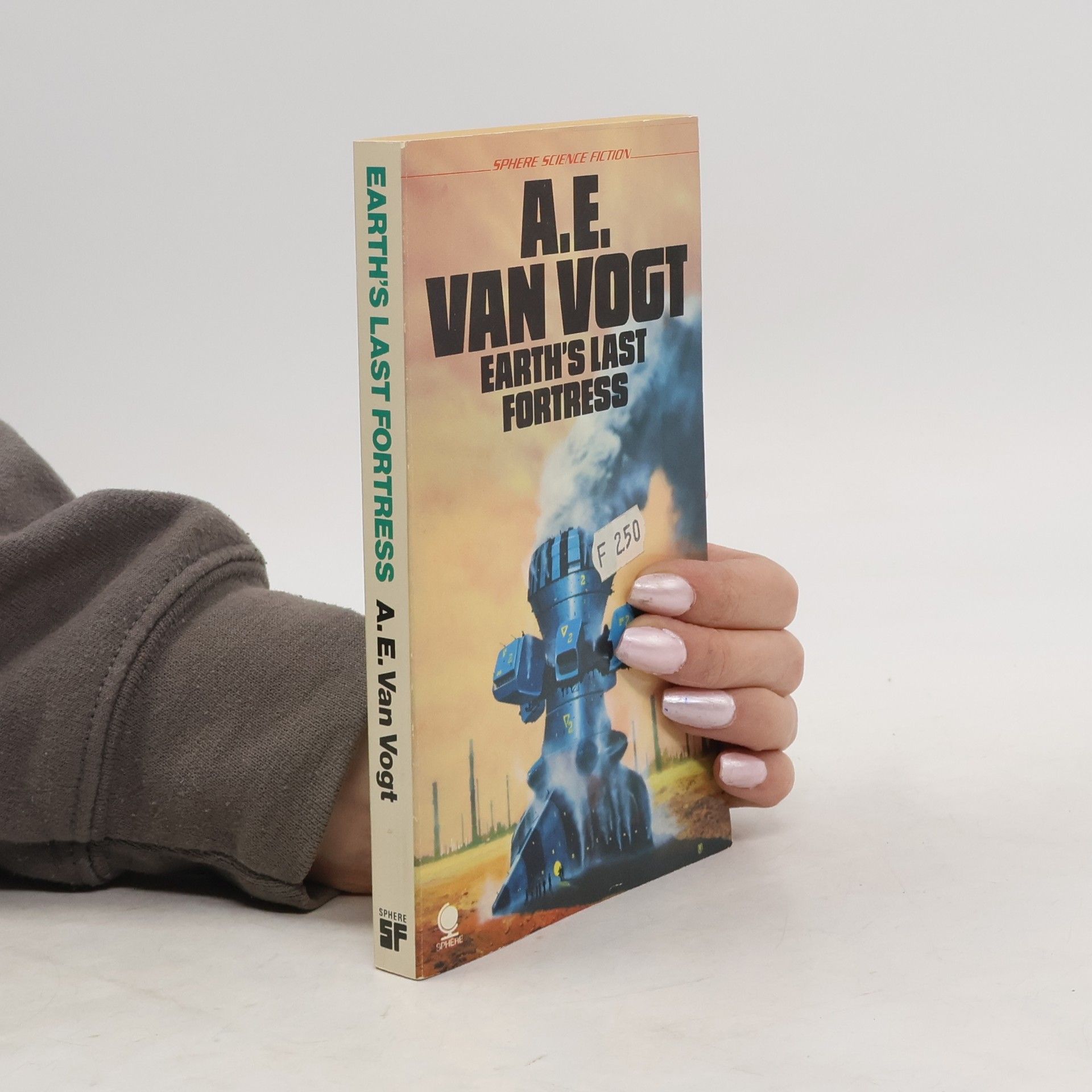 Alfred Elton Van Vogt Earth's Last Fortress