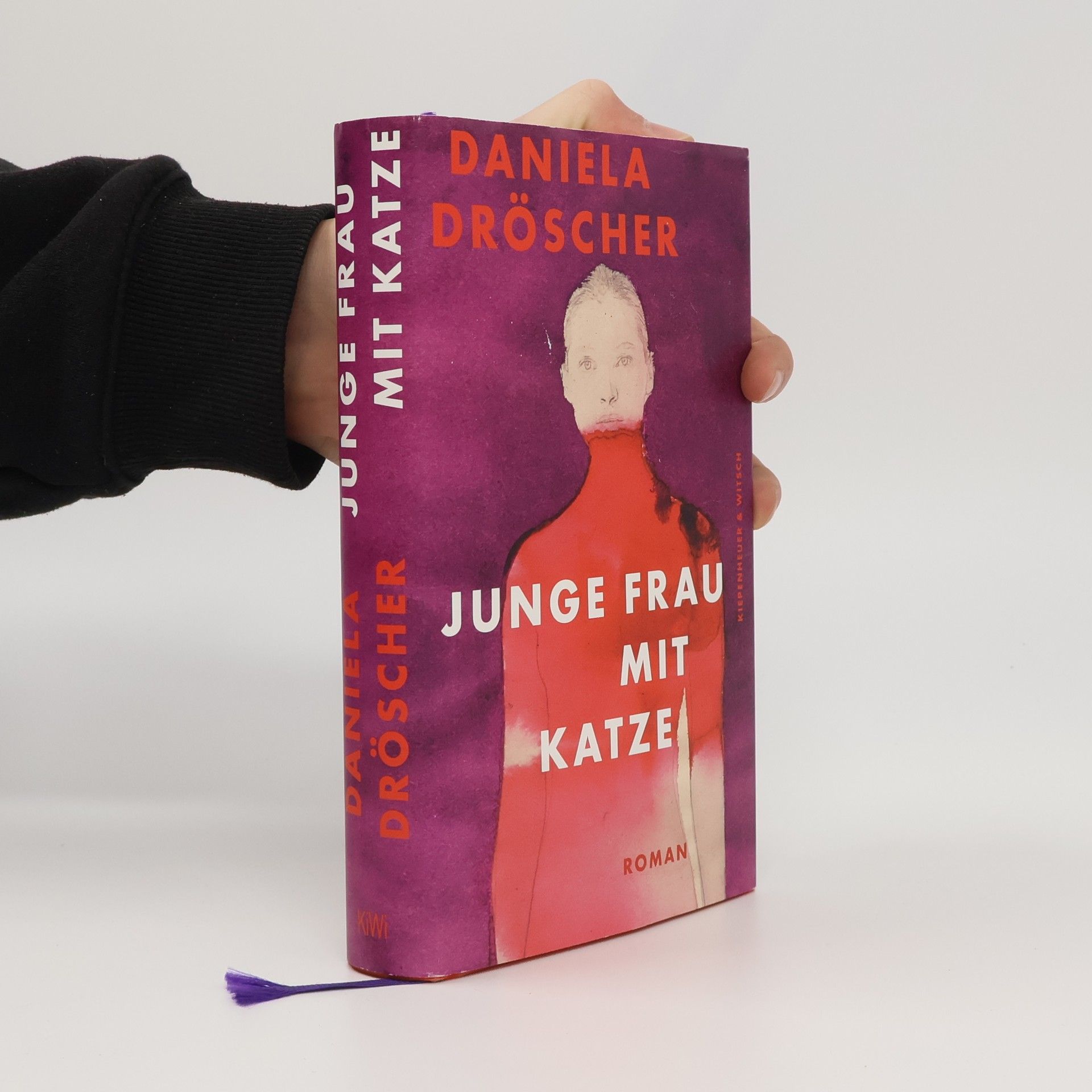 Daniela Dröscher Junge Frau mit Katze