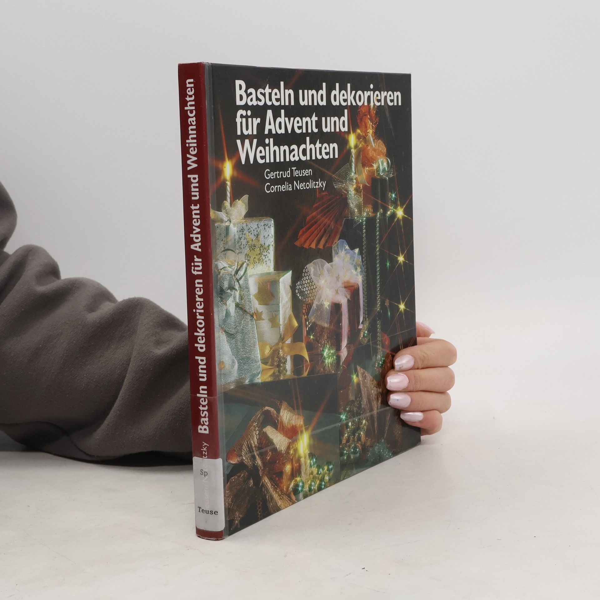 Bateln und dekorieren für Advent und Weihnachten