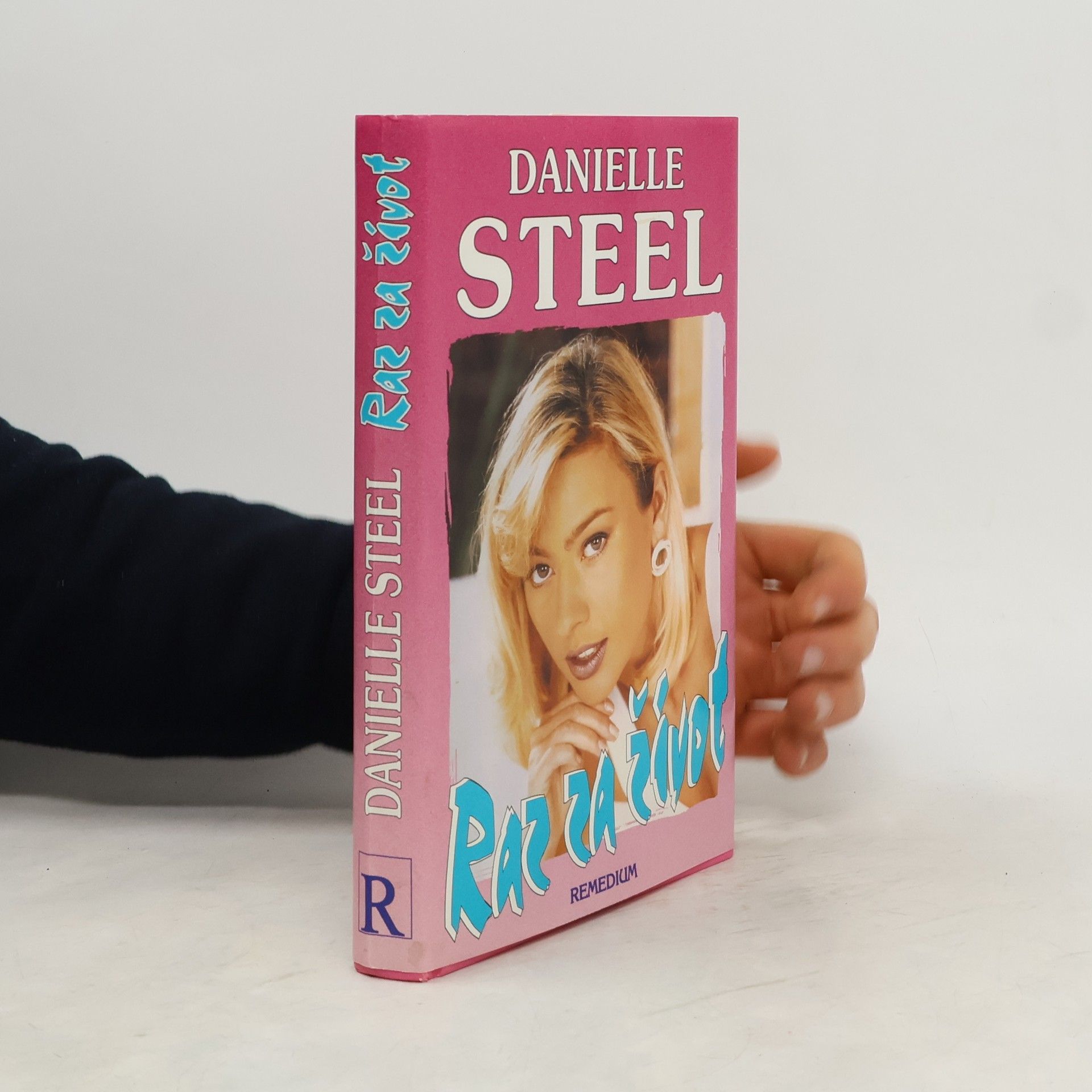 Danielle Steel Raz za život