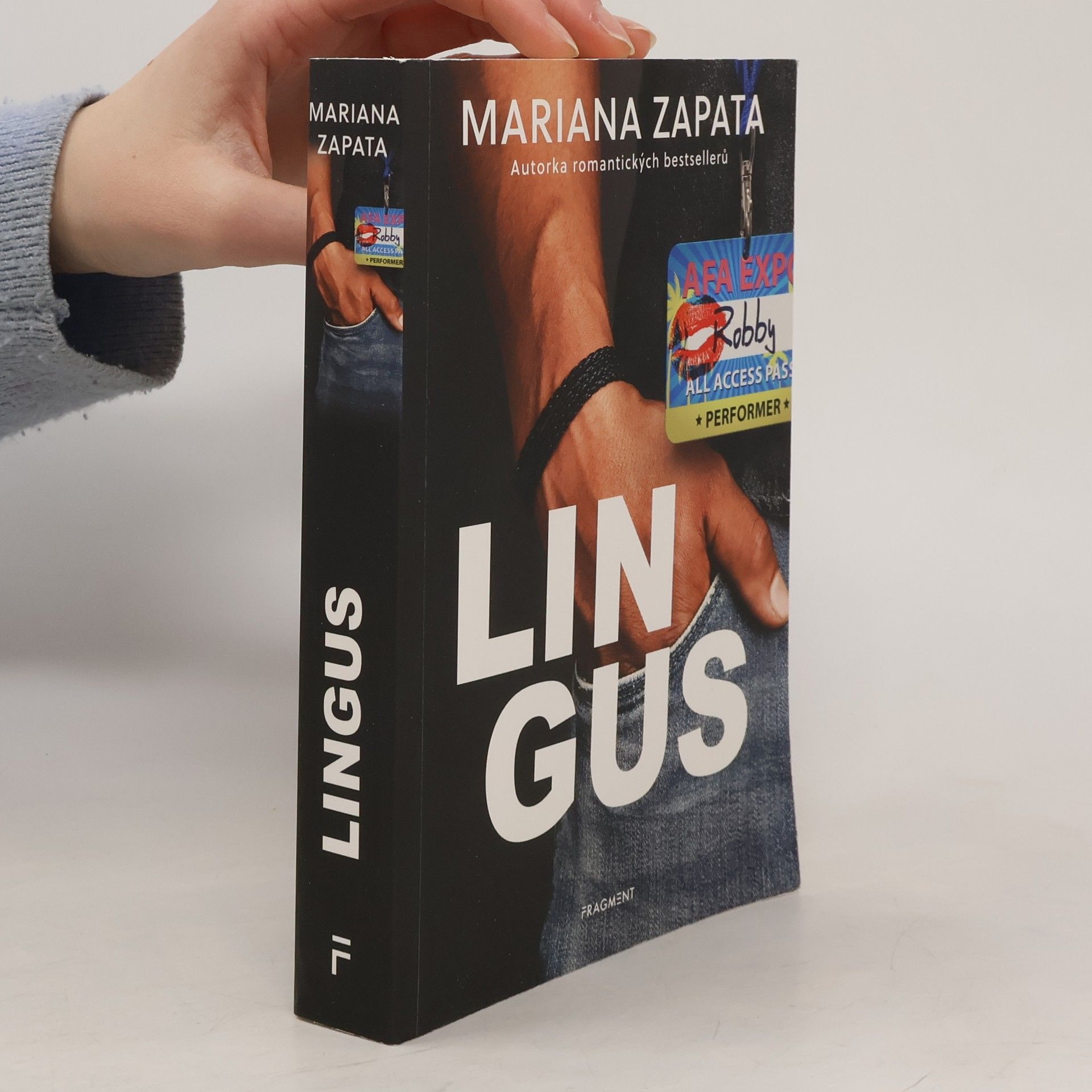 Mariana Zapata Lingus