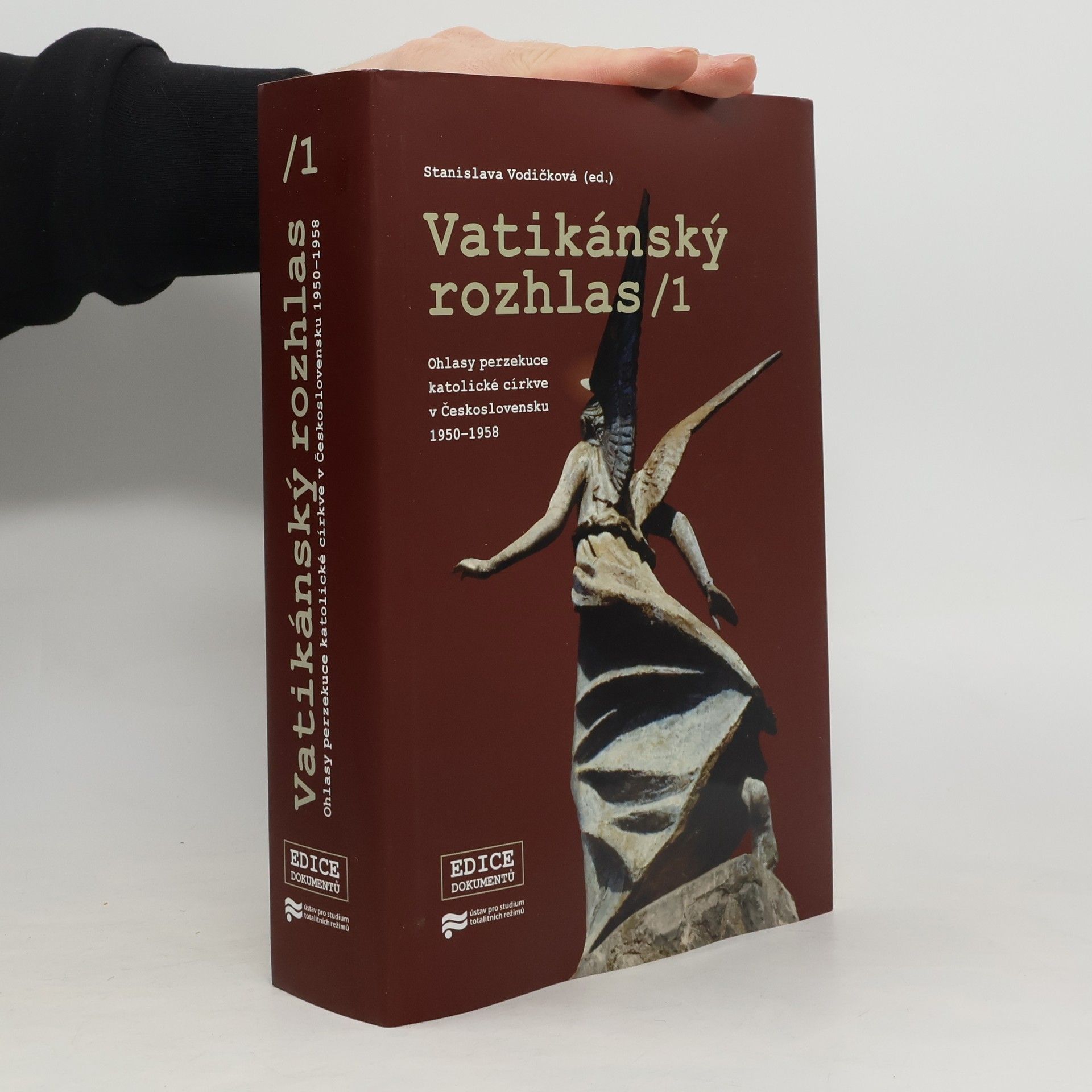 Vatikánský rozhlas. 1, Ohlasy perzekuce katolické církve v Československu 1950-1958