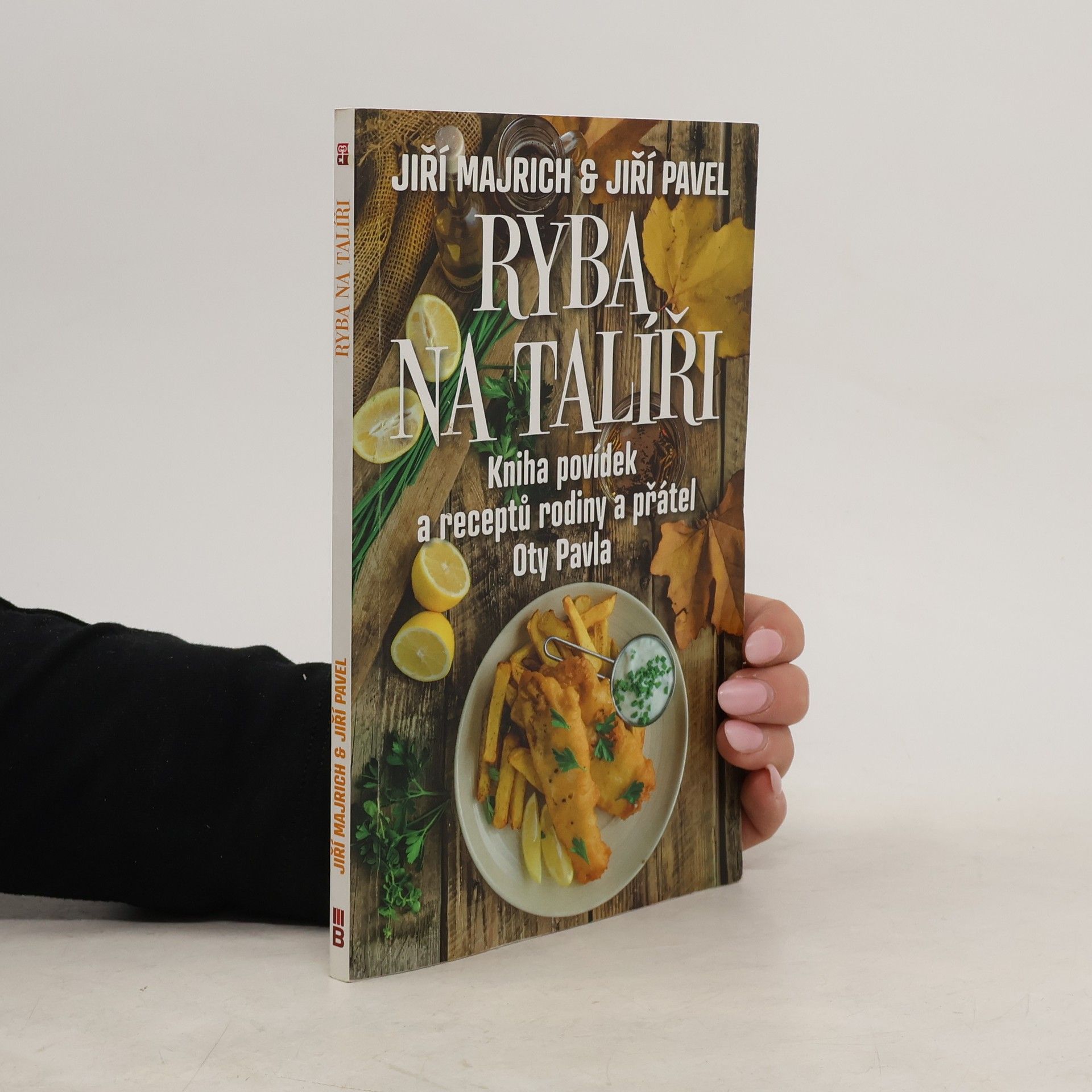 Ryba na talíři, kniha povídek a receptů rodiny a přátel Oty Pavla