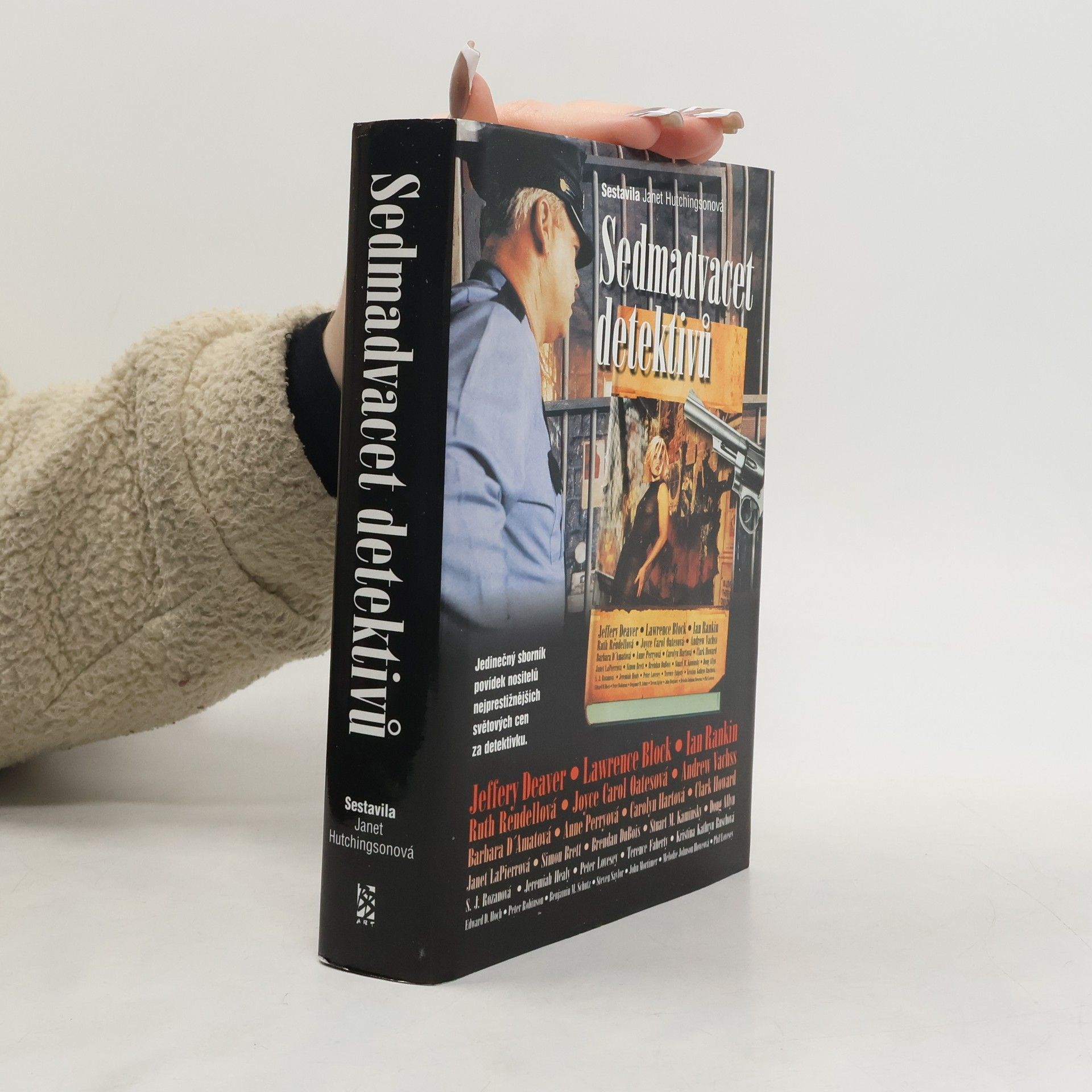 Sedmadvacet detektivů