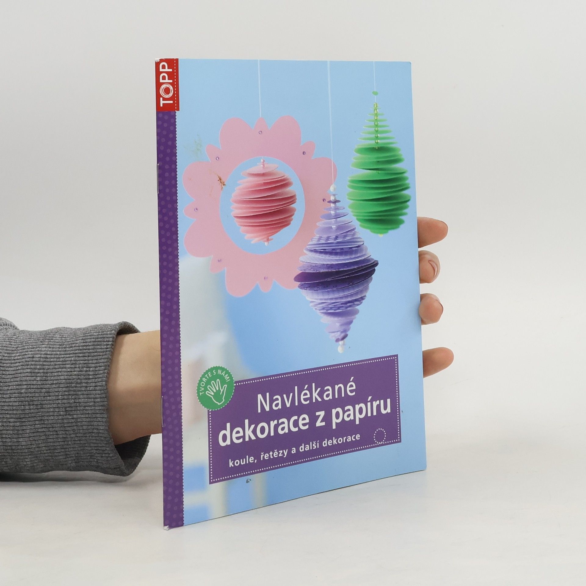 Kolektív autorov Navlékané dekorace z papíru - koule, řetězy a další dekorace