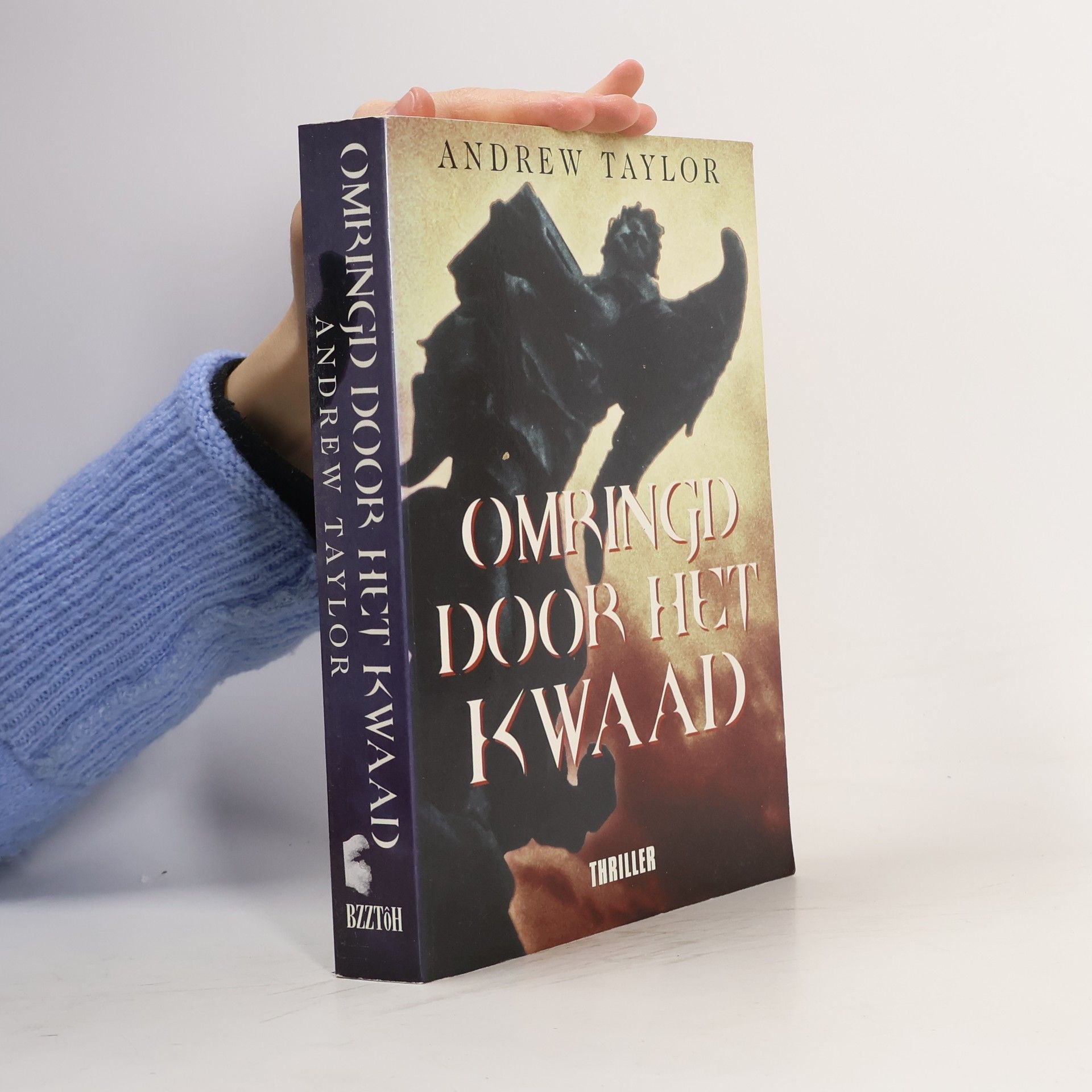 Andrew Taylor Omringd door het kwaad