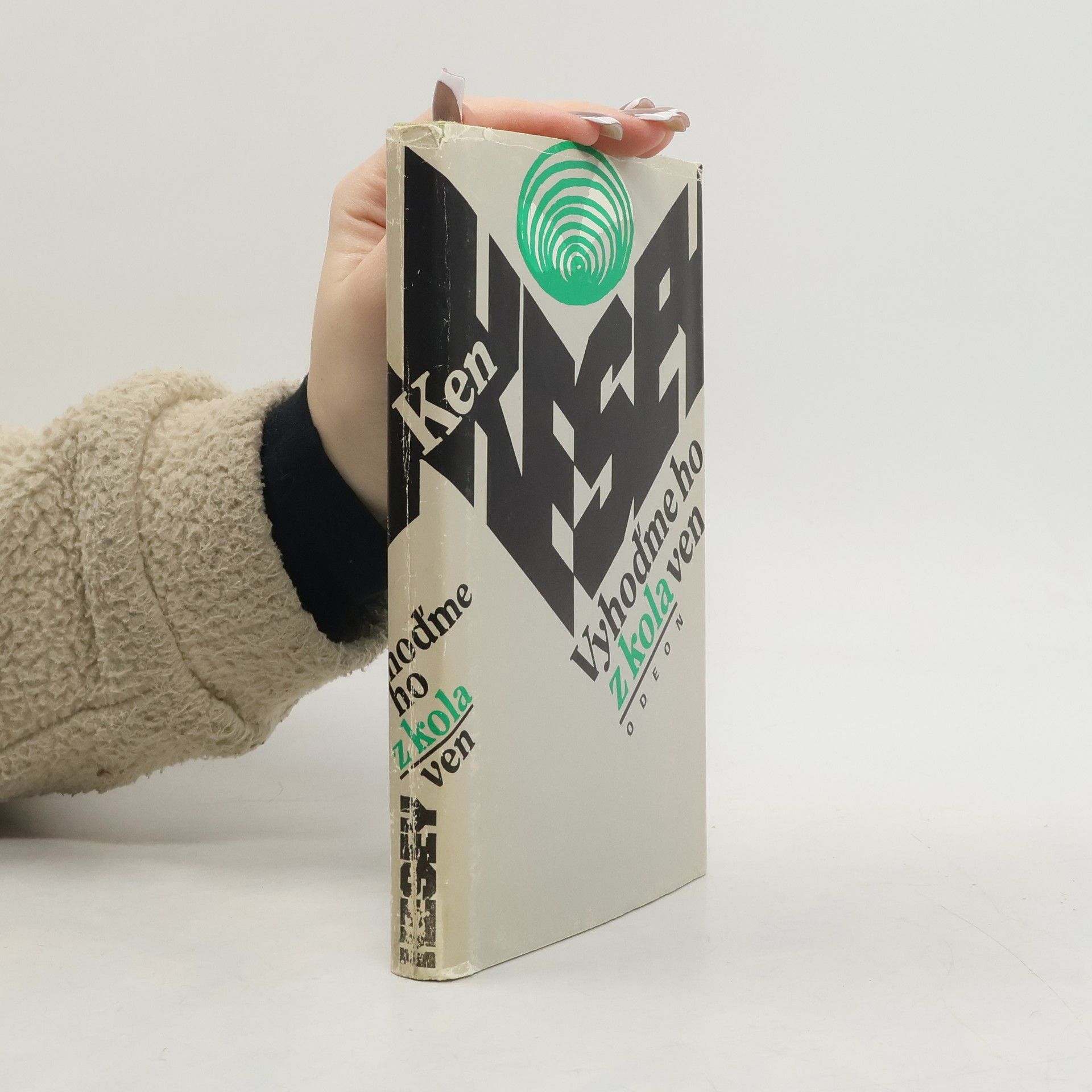 Ken Kesey Vyhoďme ho z kola ven