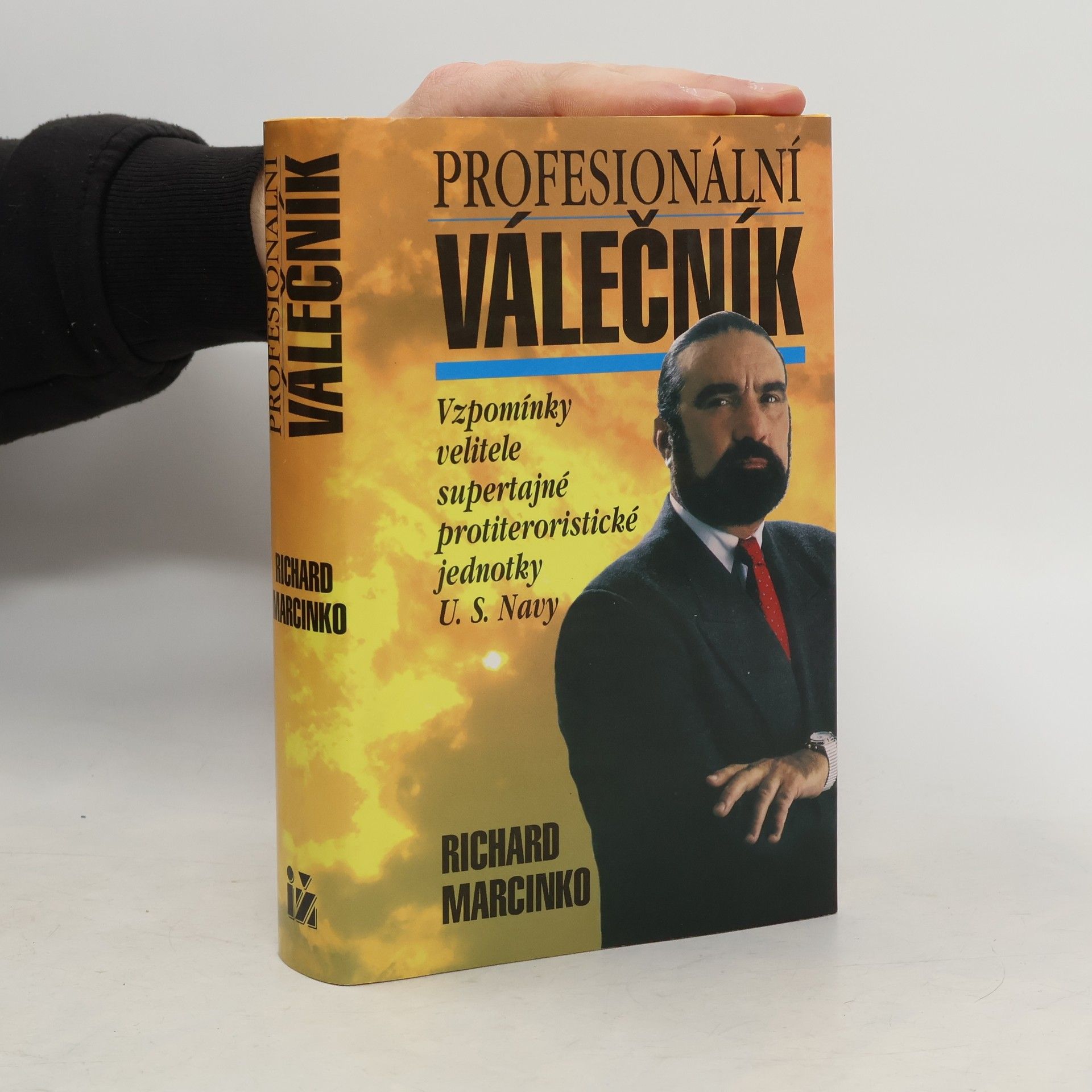 Profesionální válečník. Vzpomínky velitele supertajné protiteroristické jednotky U.S. Navy