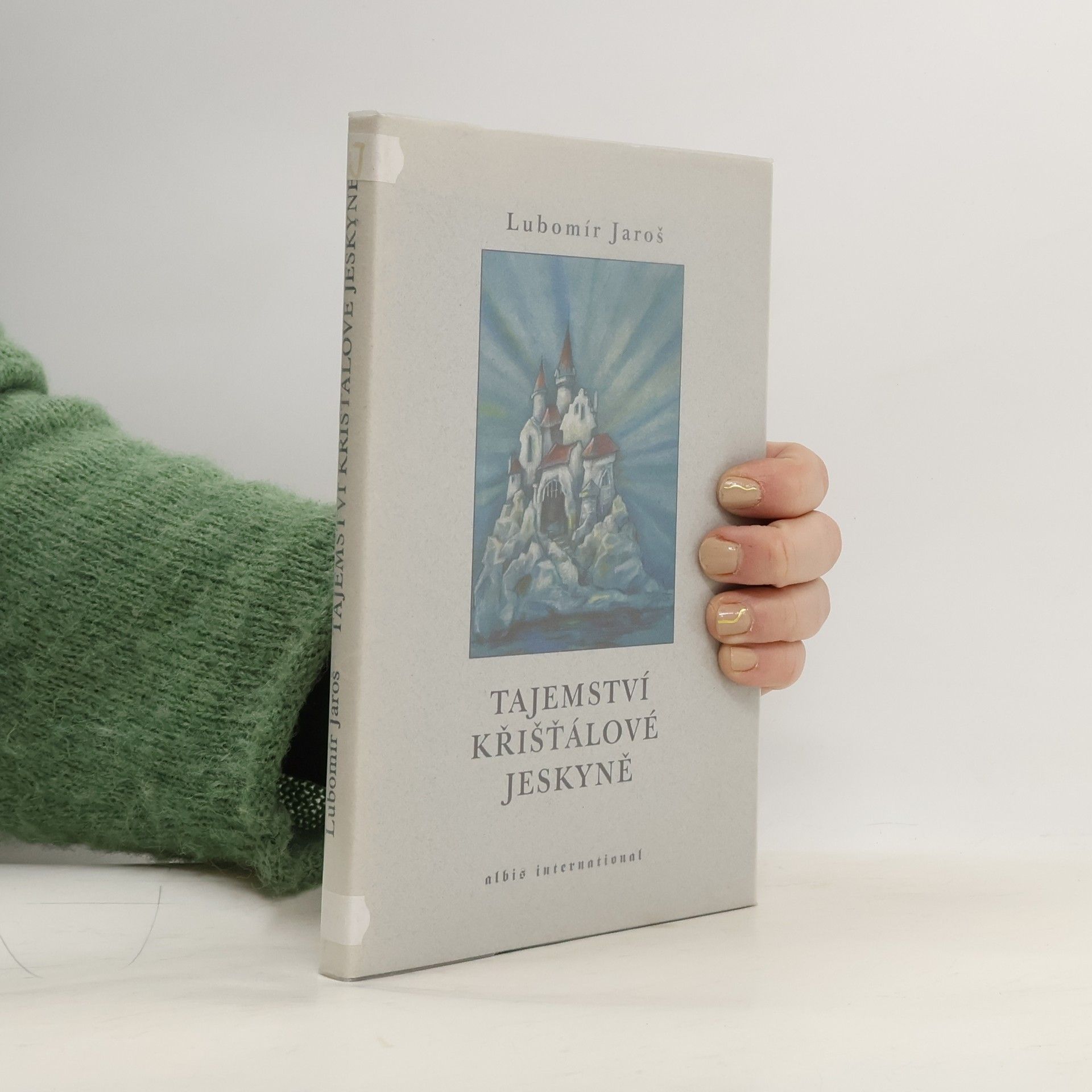 Tajemství křišťálové jeskyně