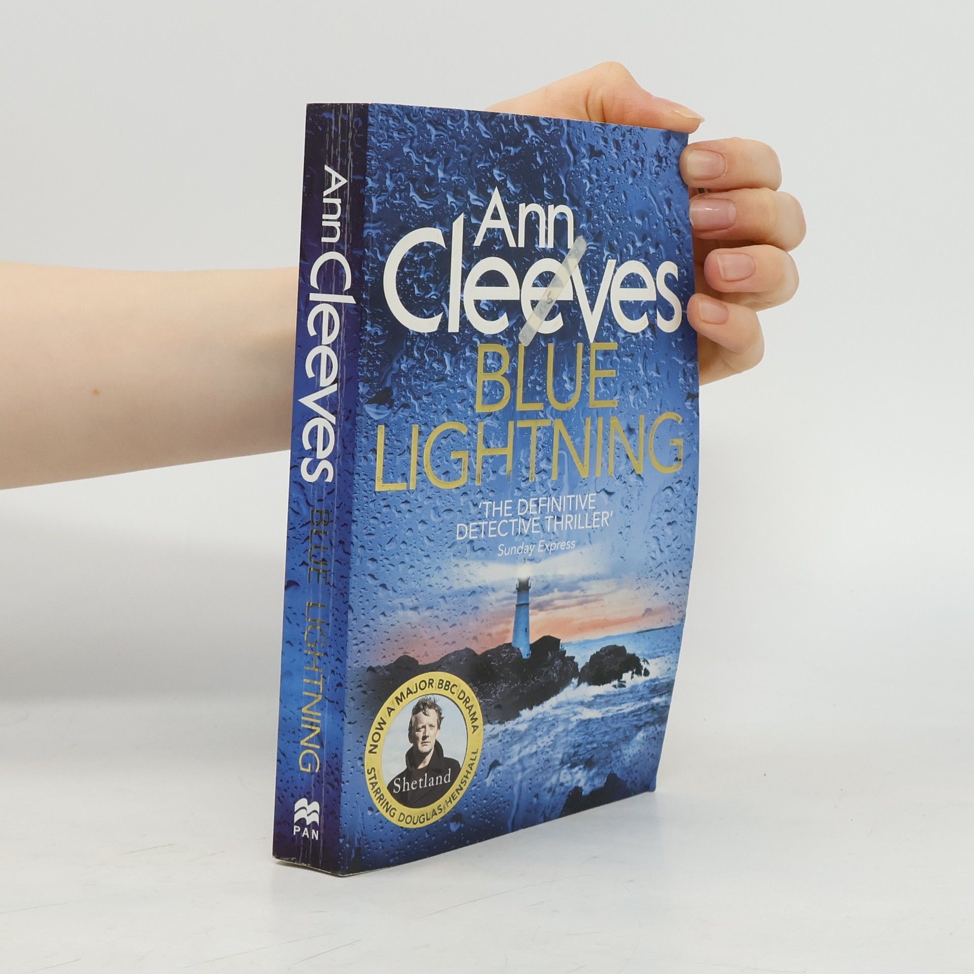 Ann Cleeves Blue Lightning