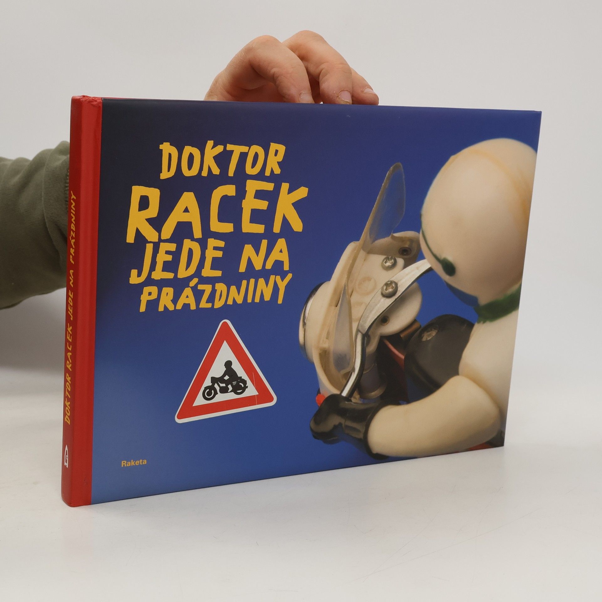 Doktor Racek jede na prázdniny