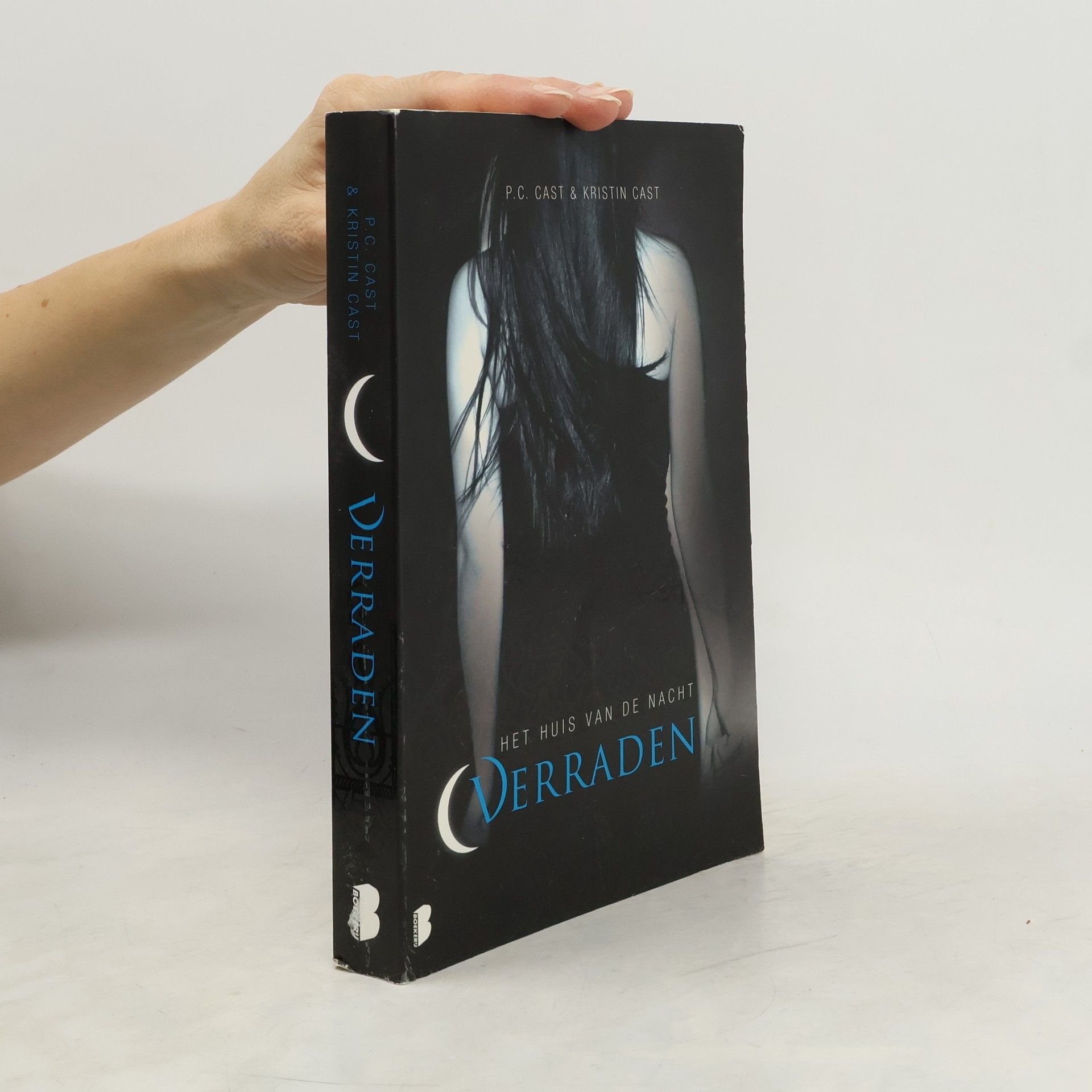 Phyllis Christine Cast Het Huis van de Nacht: Verraden