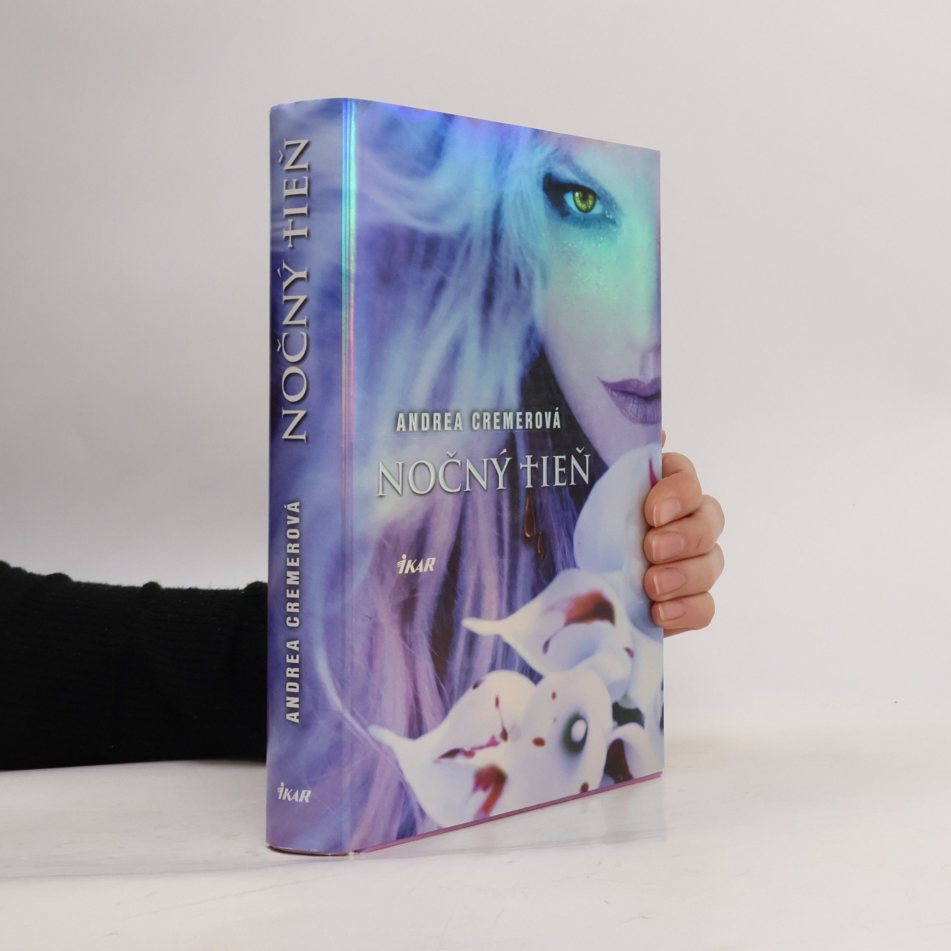 Andrea R. Cremer Nočný tieň