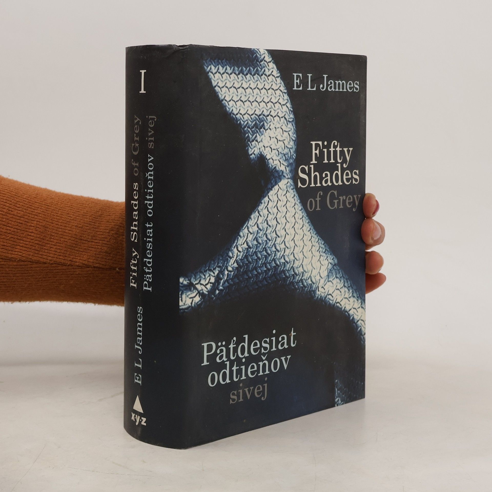 E L James Päťdesiat odtieňov sivej