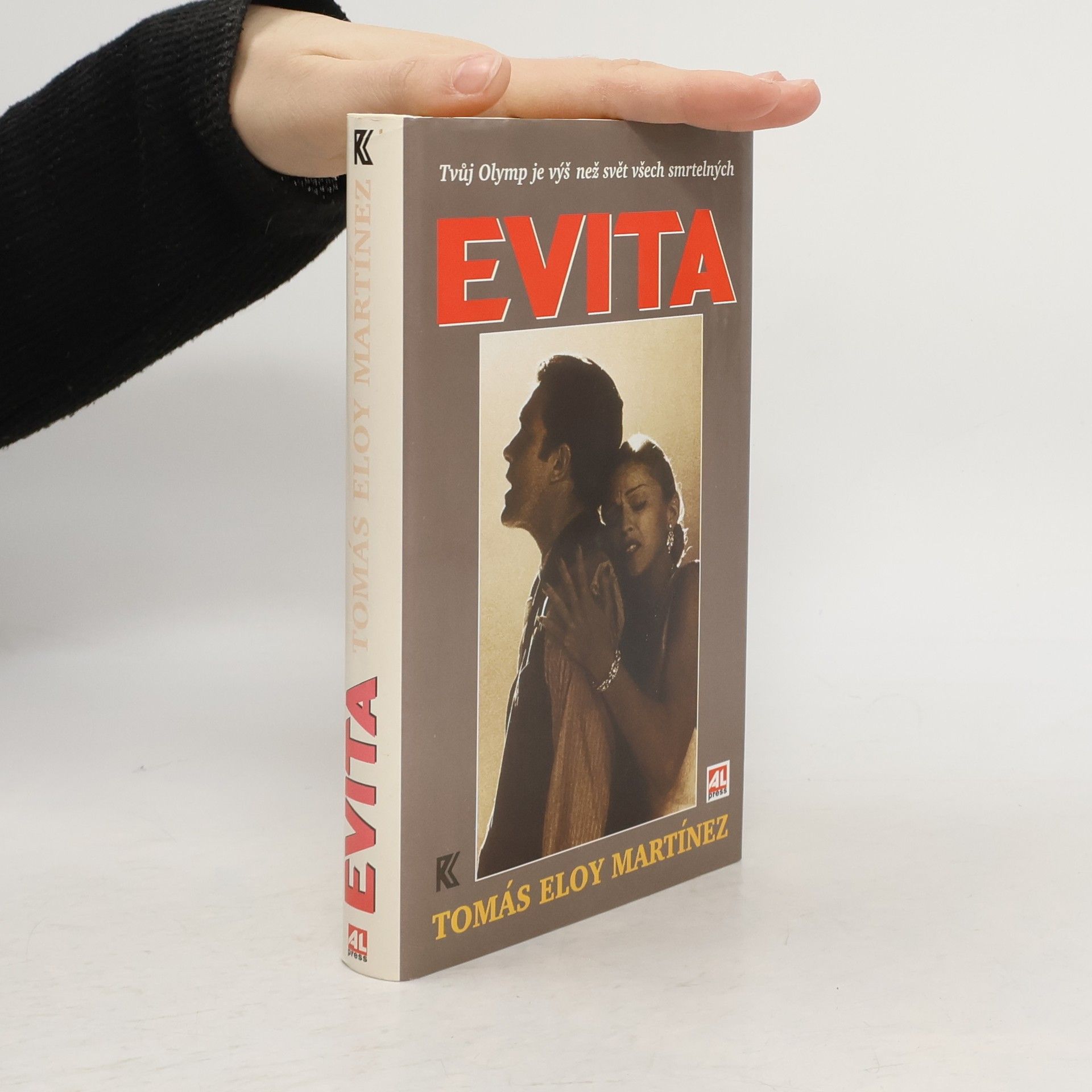 Tomás Eloy Martínez Evita