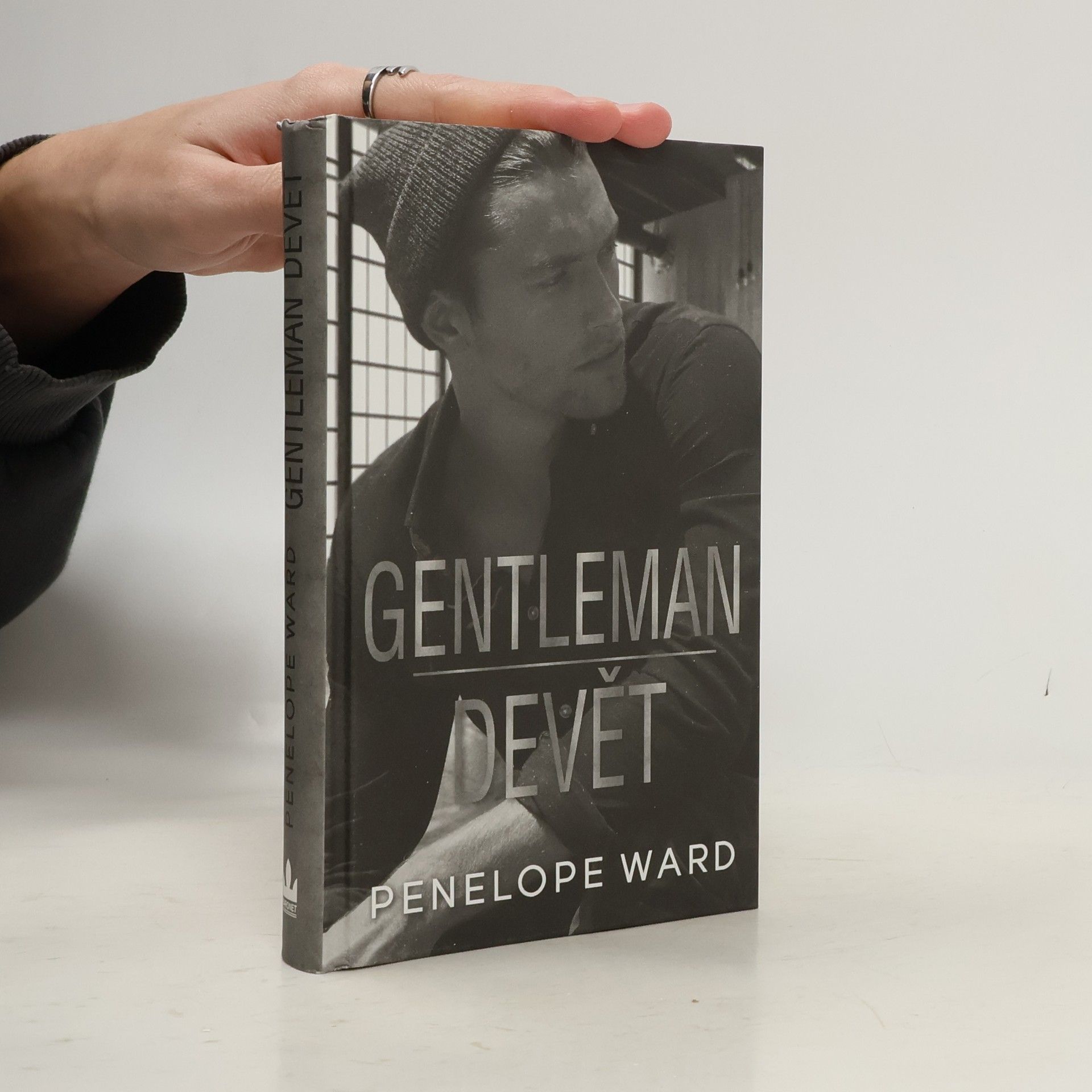 Penelope Ward Gentleman devět