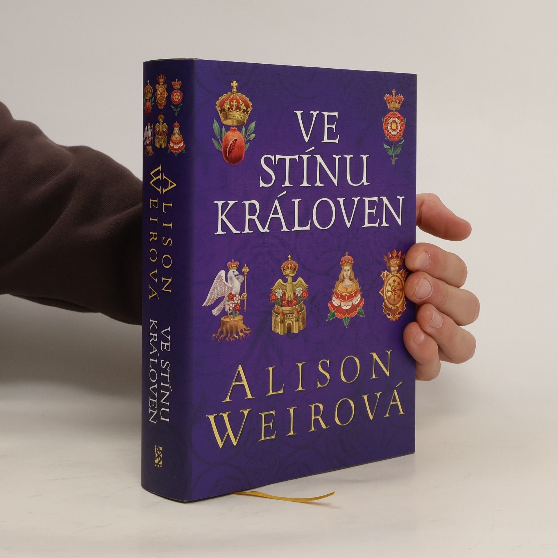 Alisom Weir Ve stínu královen