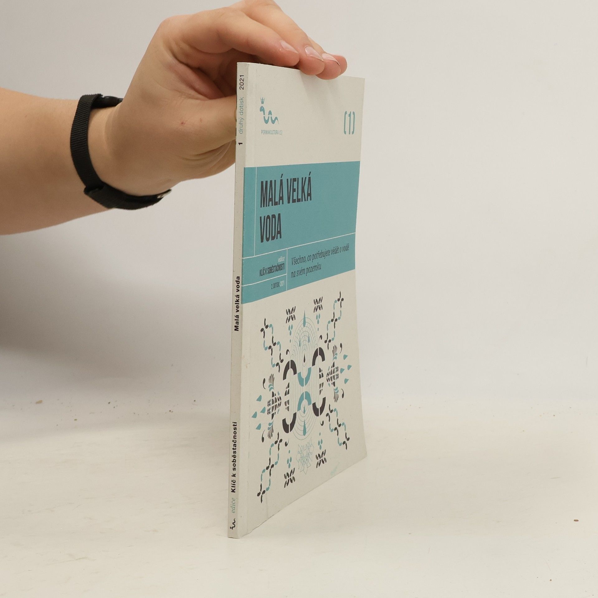 Eva Hauser Malá velká voda: Všechno, co potřebujete vědět o vodě na svém pozemku