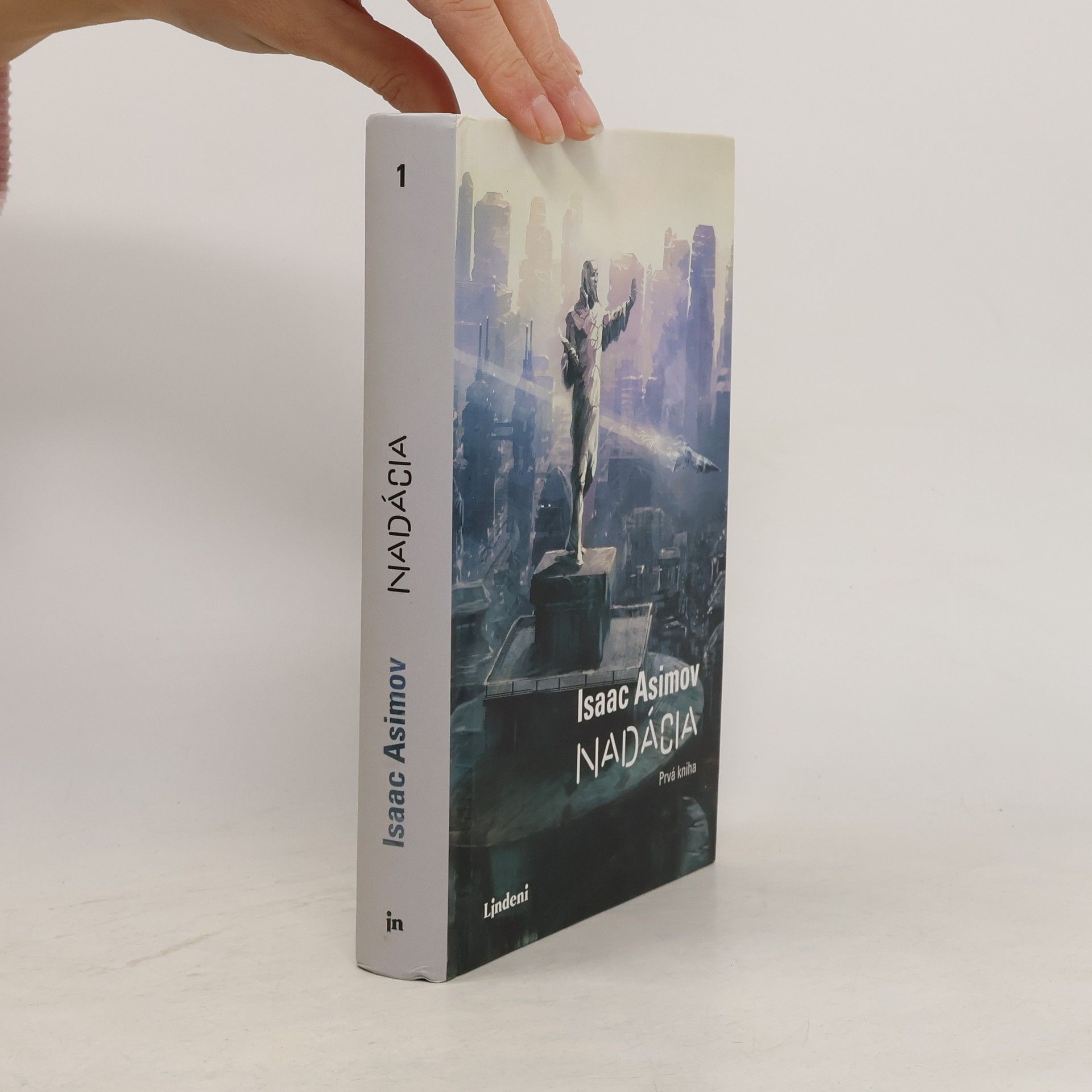 Isaac Asimov Nadácia. Prvá kniha