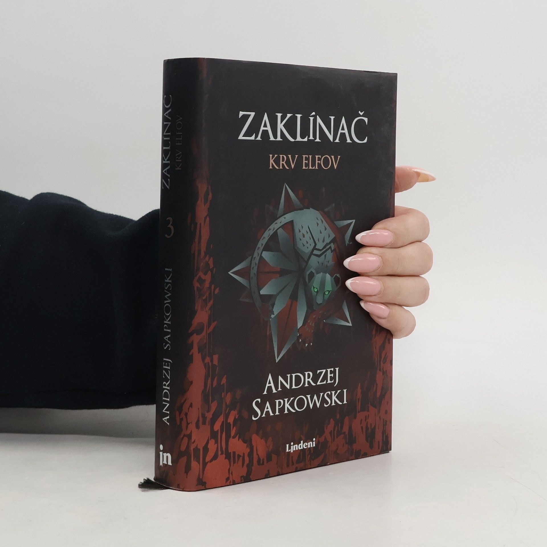 Andrzej Sapkowski Zaklínač. Krv elfov