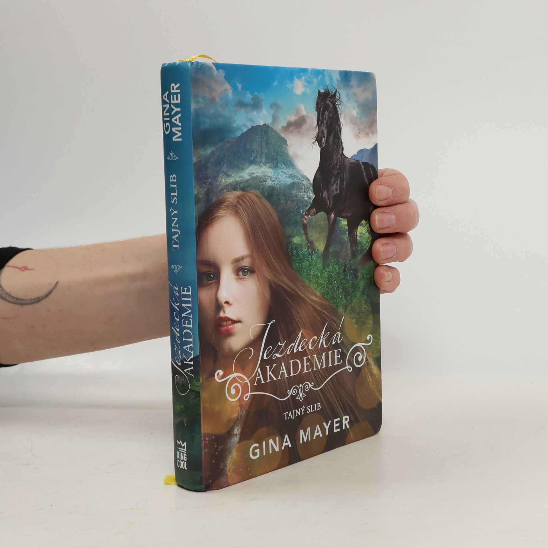 Gina Mayer Jezdecká akademie. Tajný slib