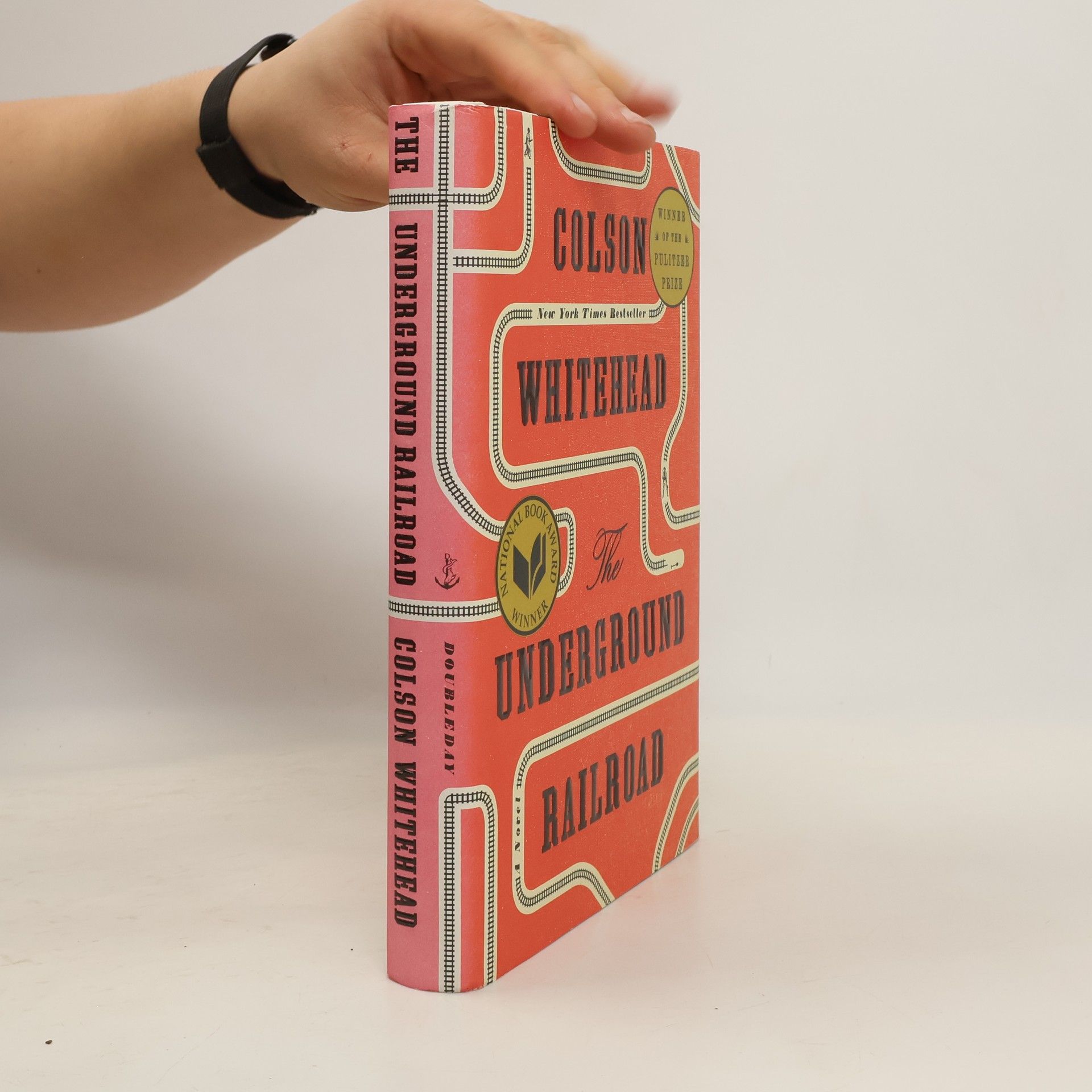 Colson Whitehead The Underground Railroad (Pulitzer Prize Winner) (National Book Award Winner) (Oprah's Book Club)