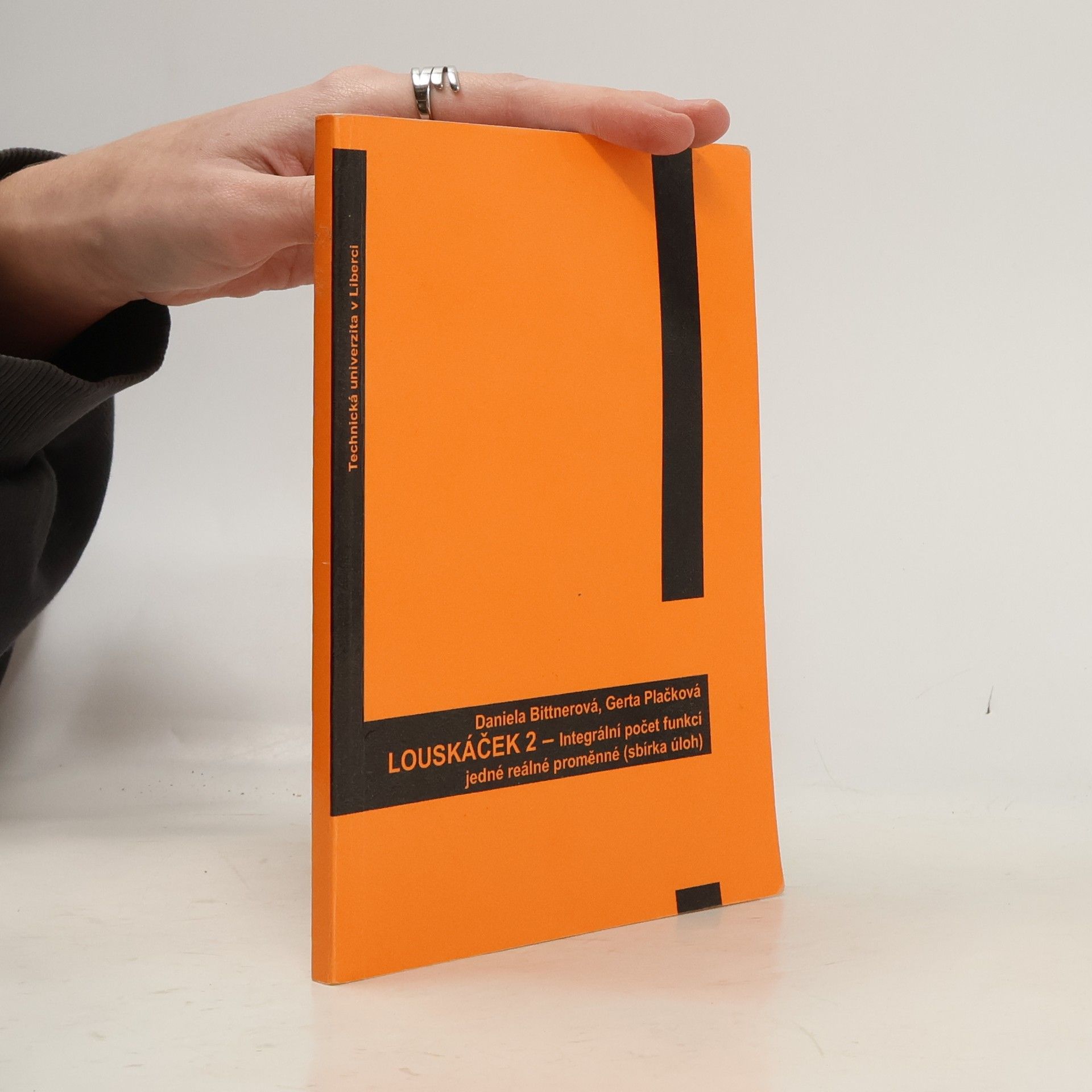 Louskáček 2. Integrální počet funkcí jedné reálné proměnné