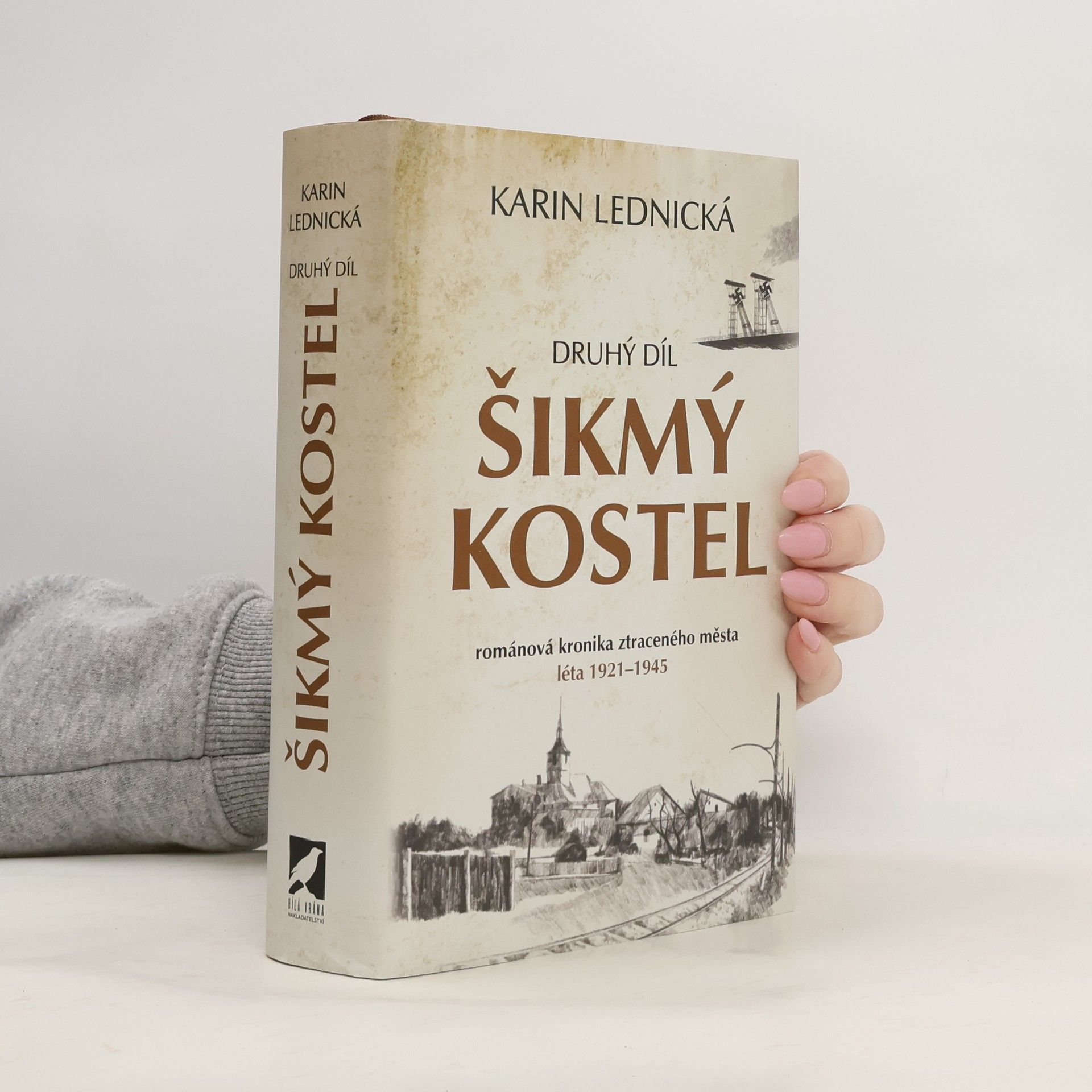 Karin Lednická Šikmý kostel 2