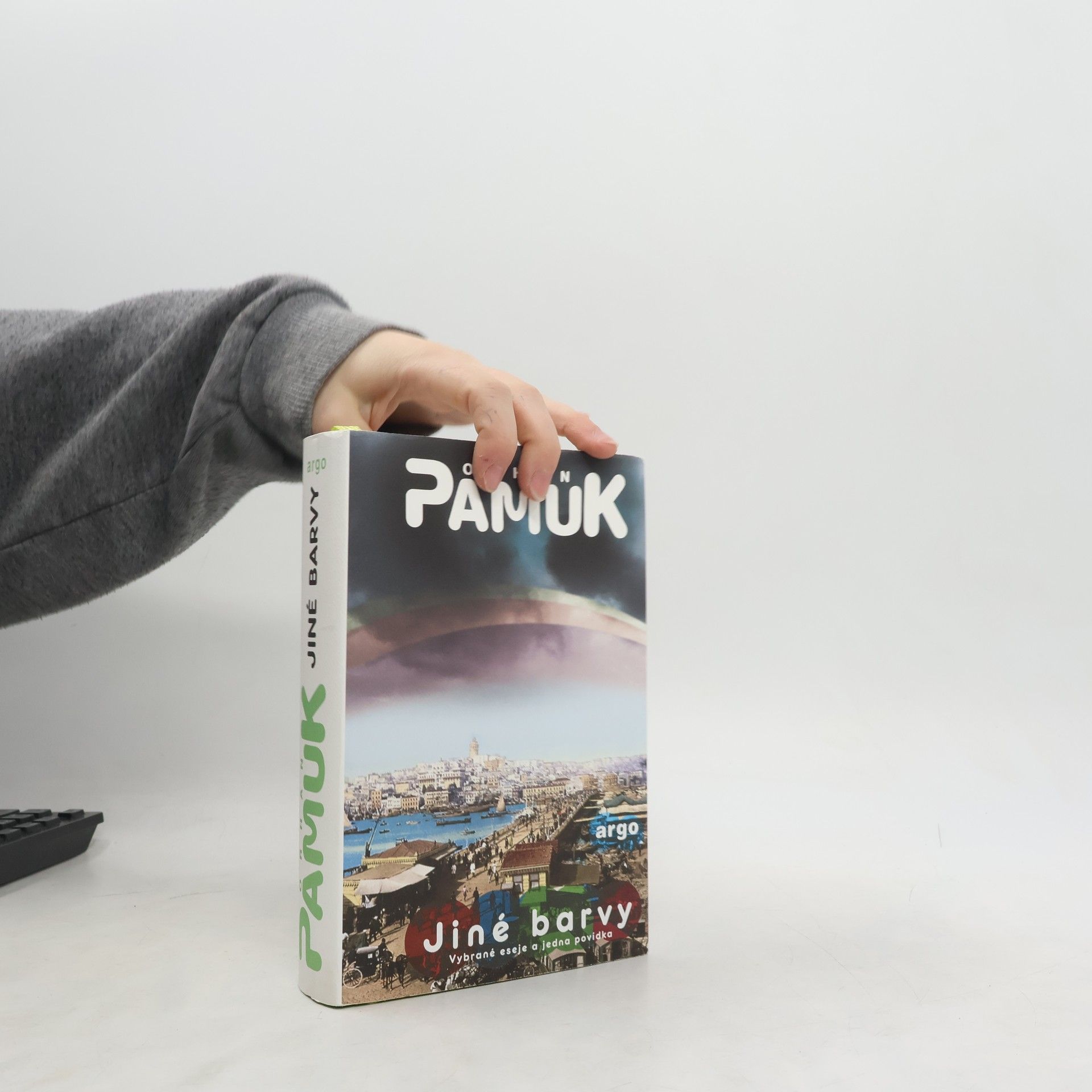 Orhan Pamuk Jiné barvy