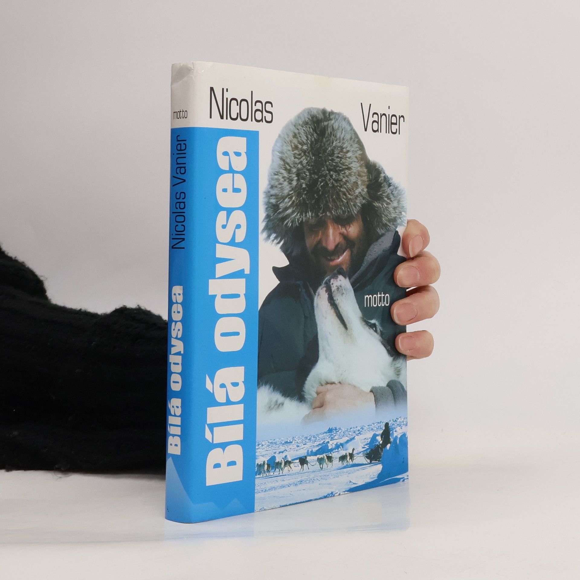 Nicolas Vanier Bílá odysea