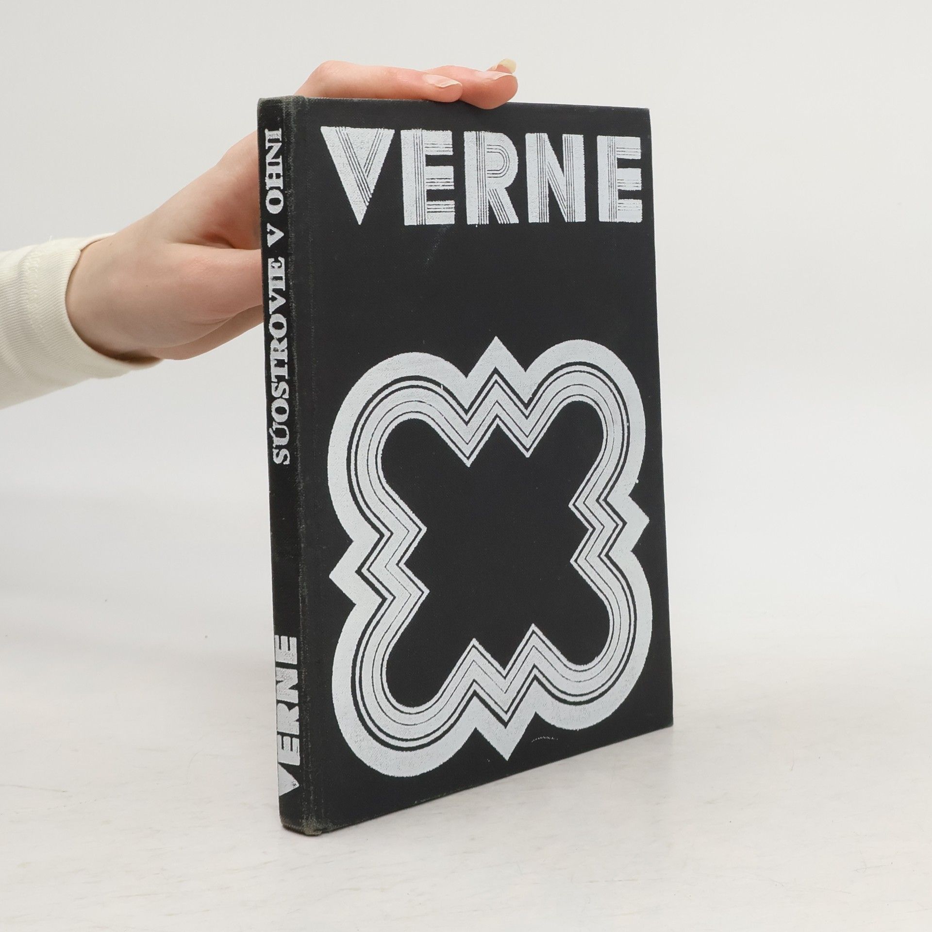 Jules Verne Súostrovie v ohni