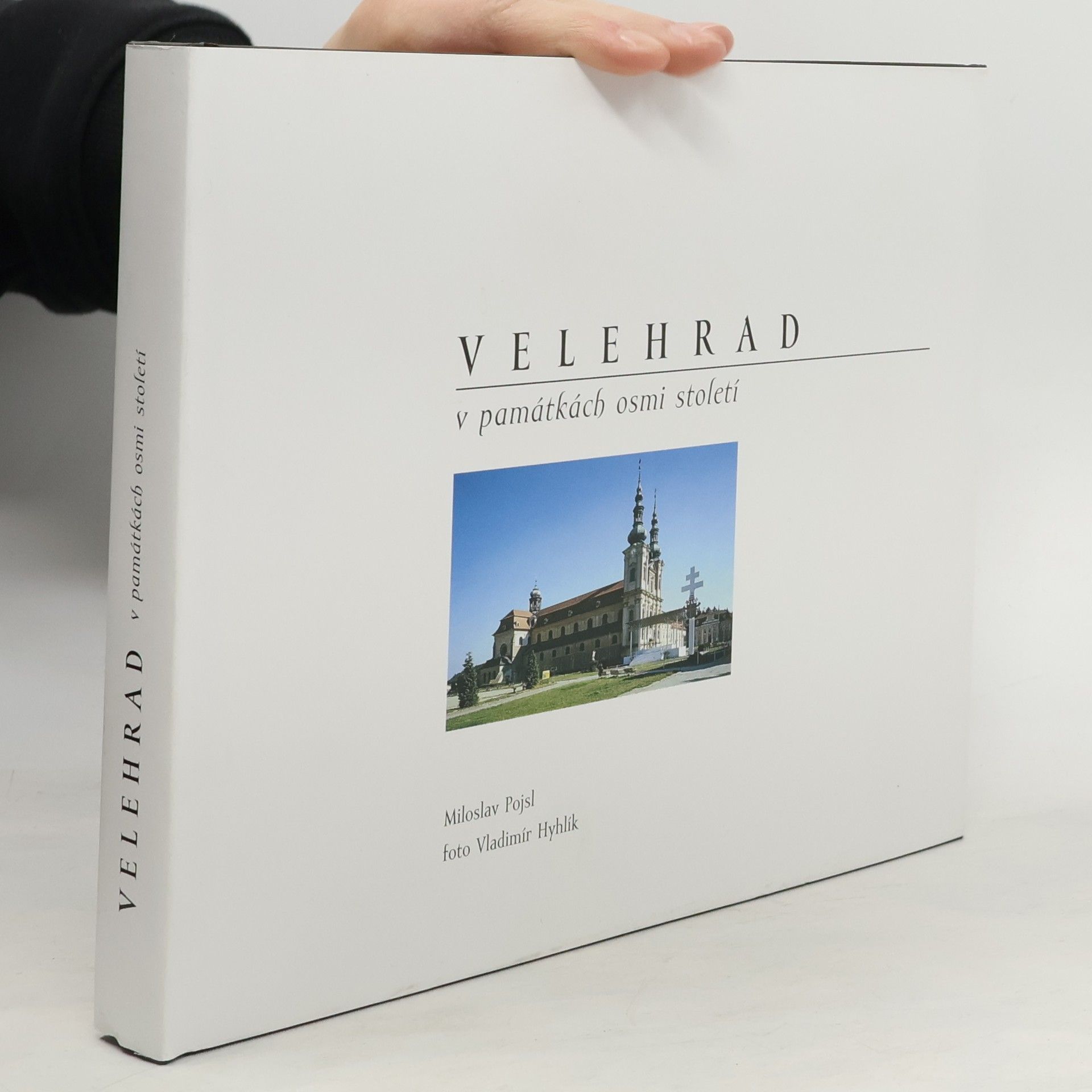 Velehrad v památkách osmi století