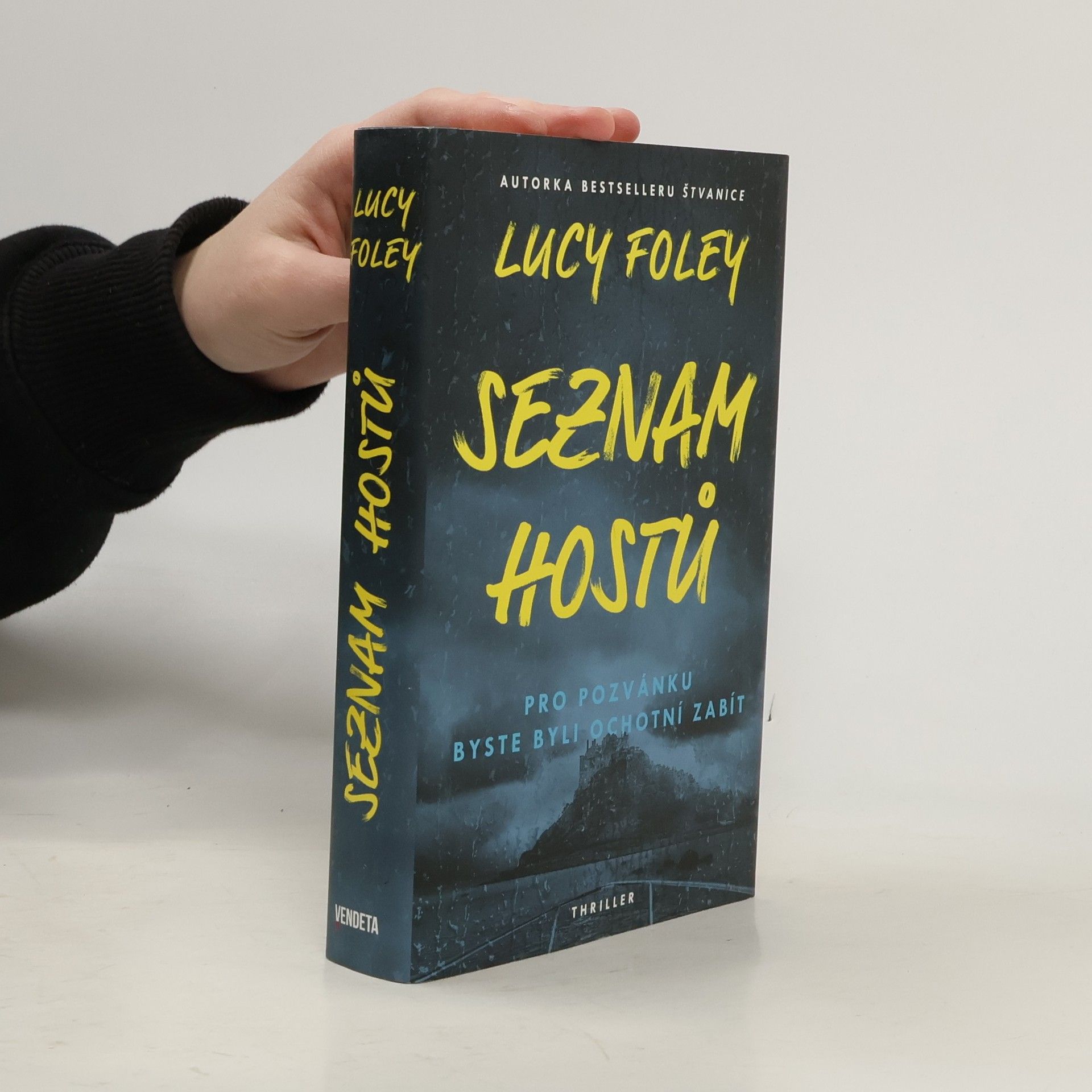 Lucy Foley Seznam hostů