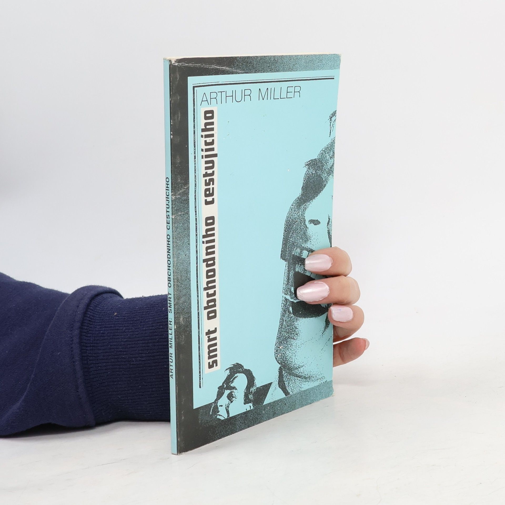 Roman Císař Smrt obchodního cestujícího