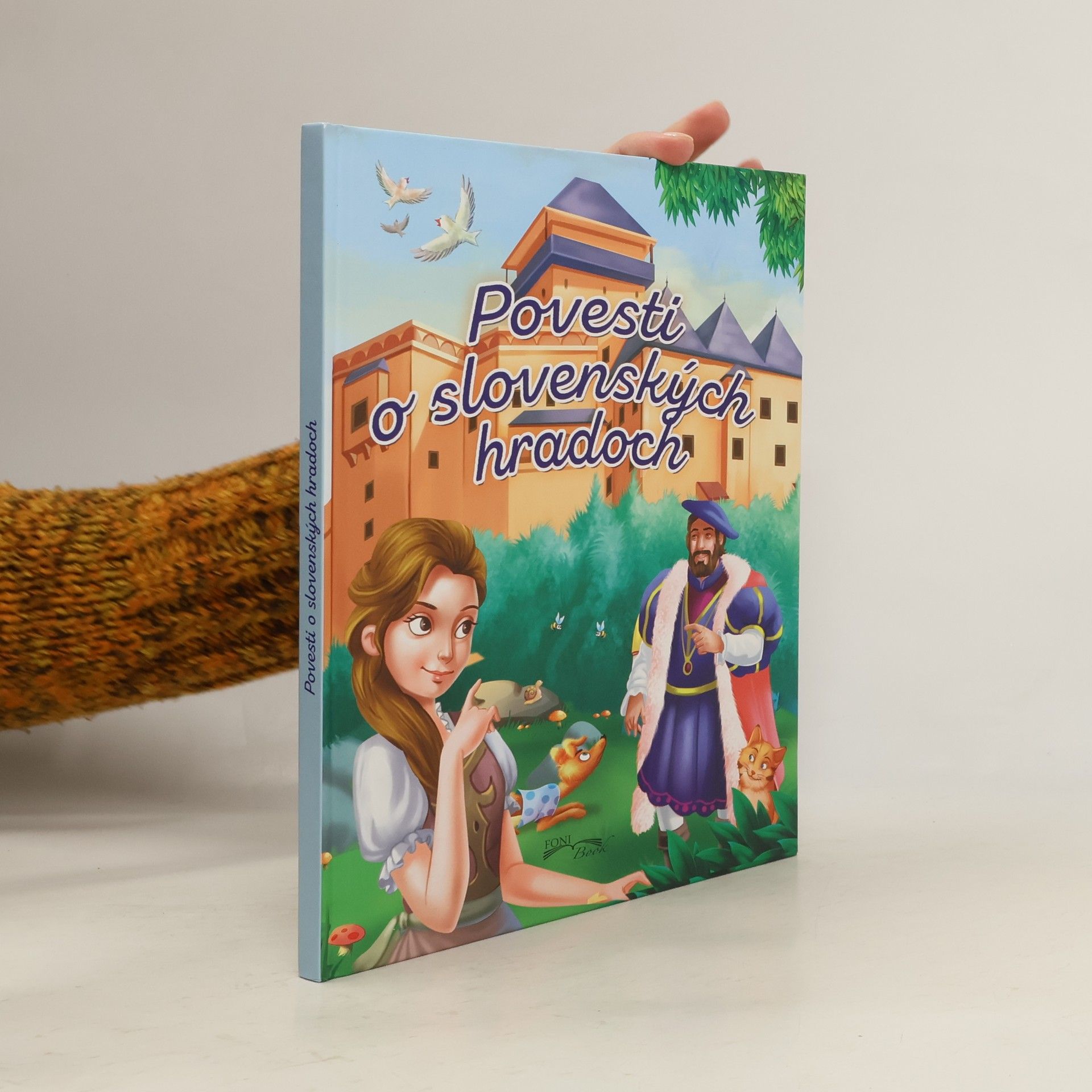 Collectif d'auteurs Povesti o slovenských hradoch