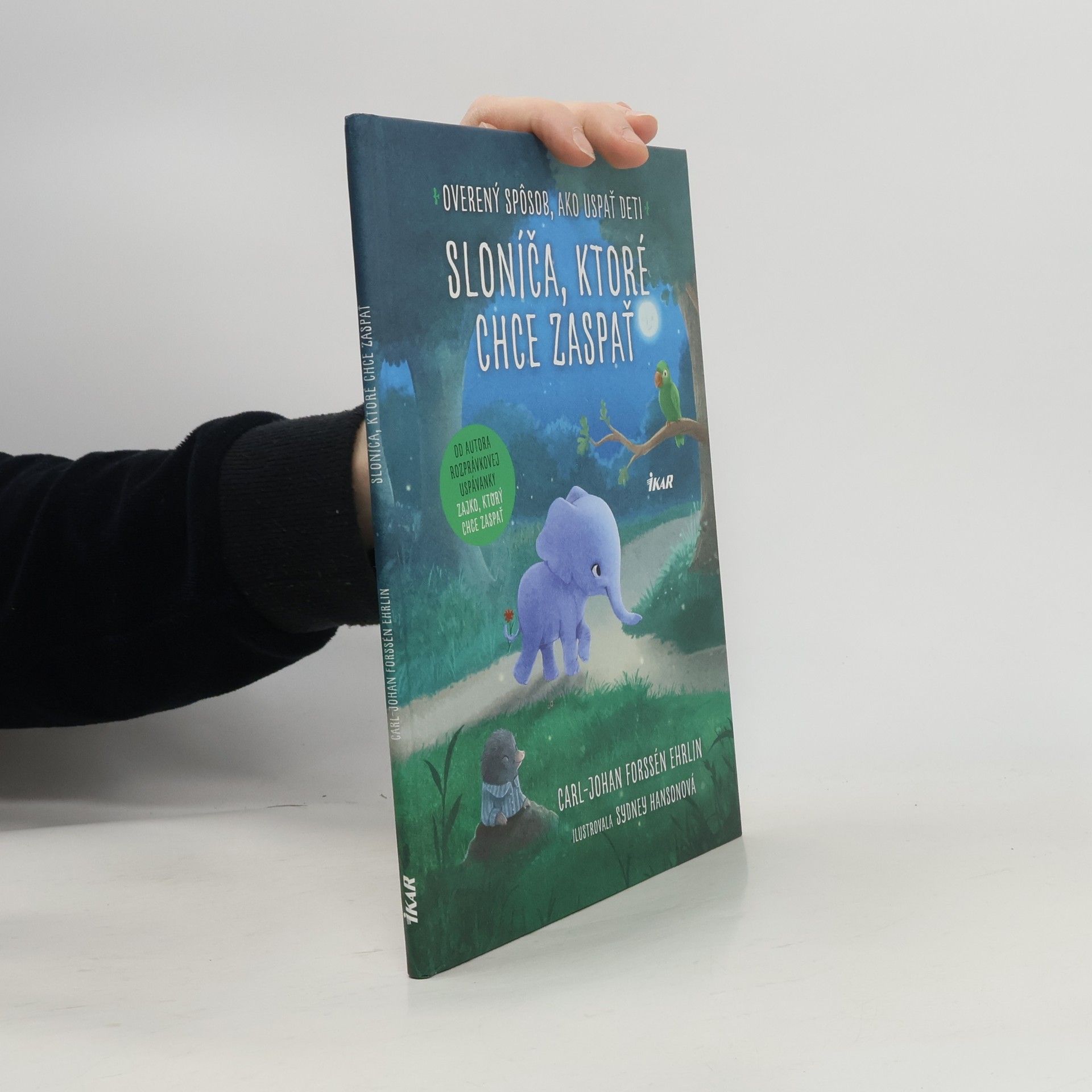 Sloníča, ktoré chce zaspať