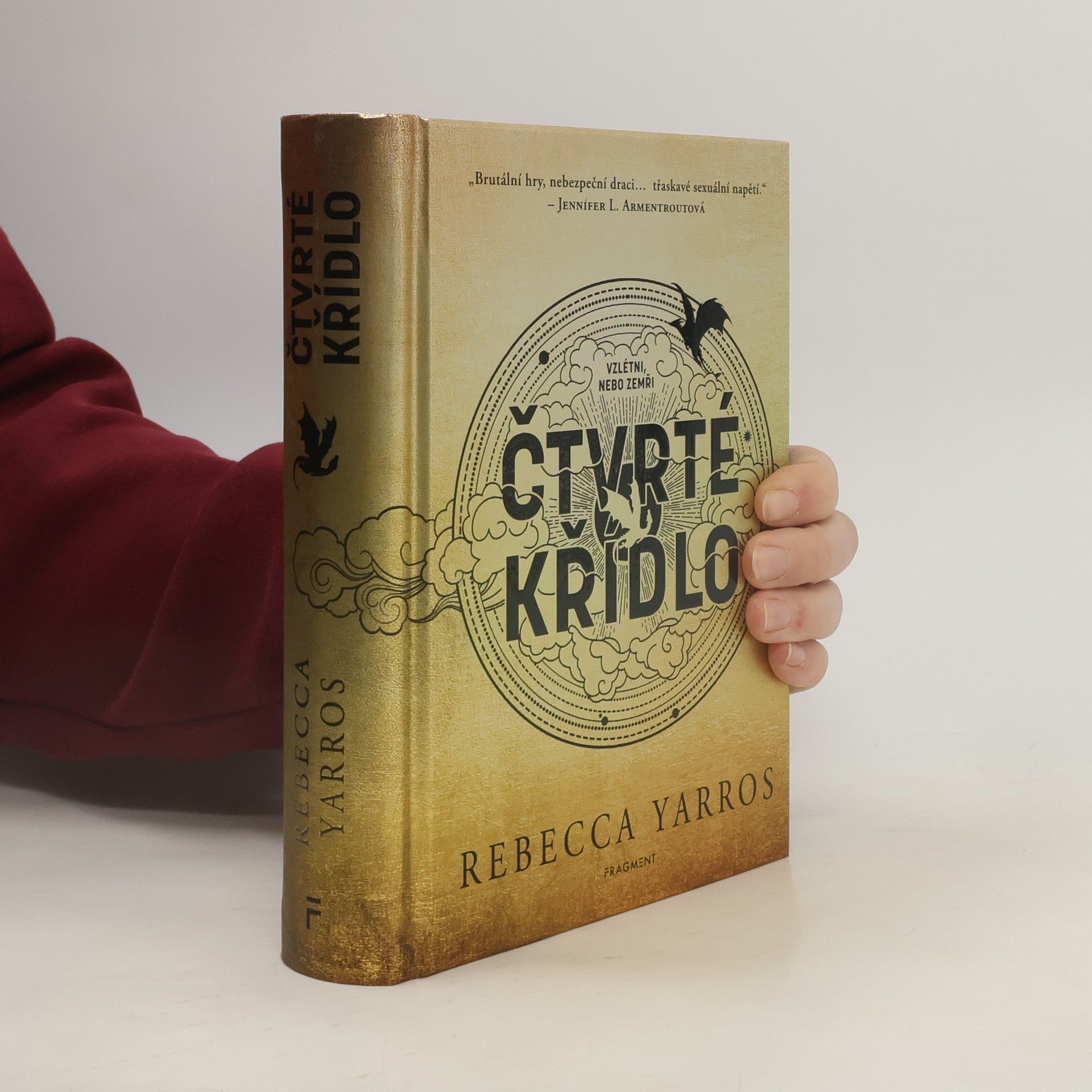 Rebecca Yarros Čtvrté křídlo