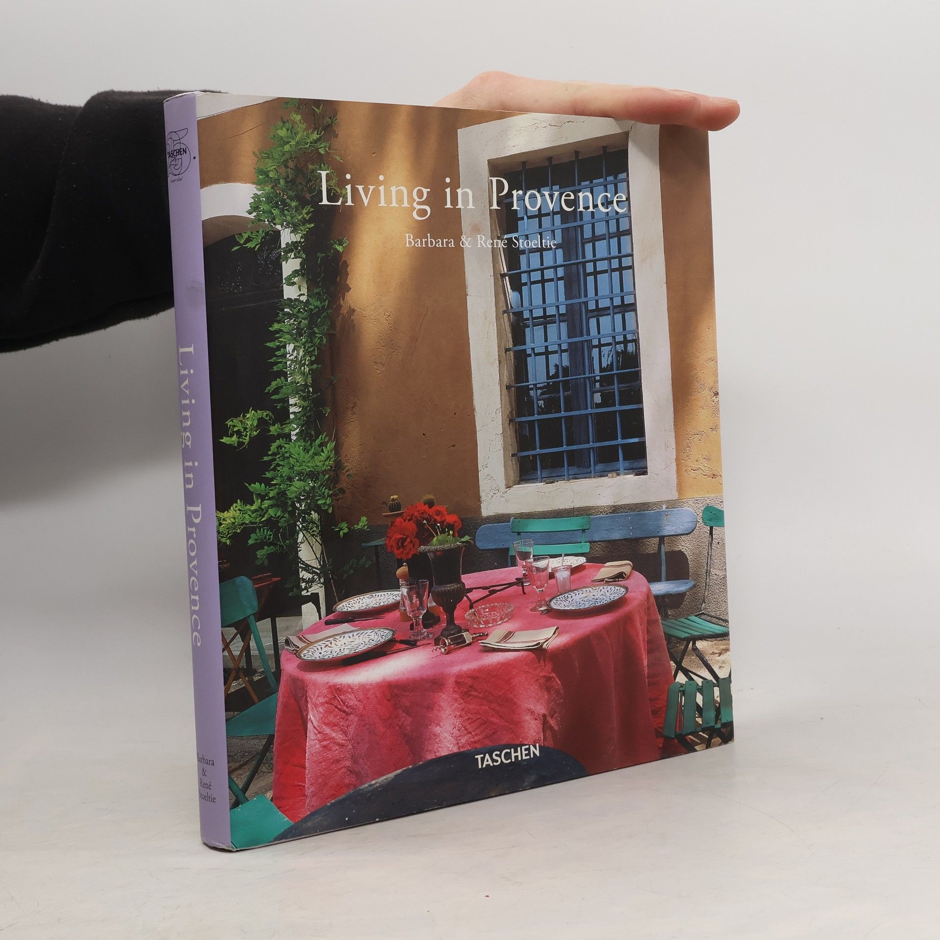 Barbara Stoeltie Living in Provence