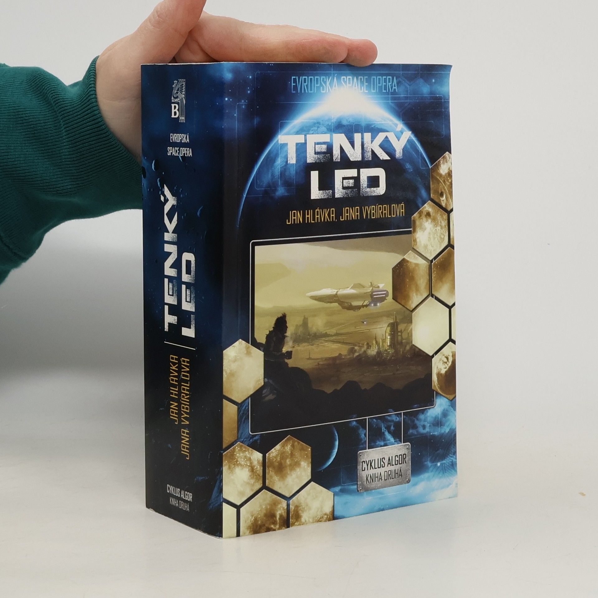 Tenký led