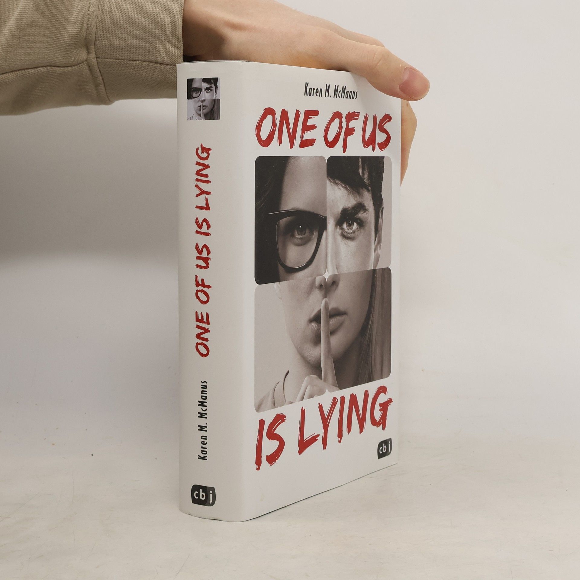 Karen M. McManus One of us is lying