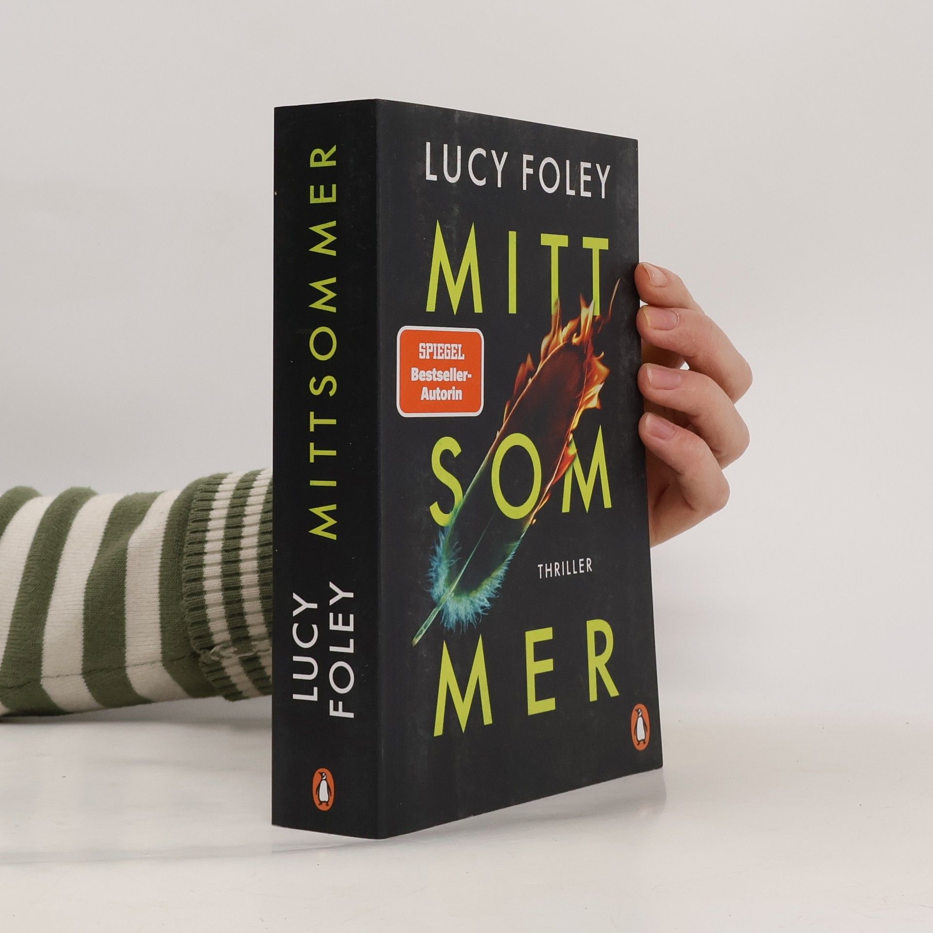 Lucy Foley Mittsommer