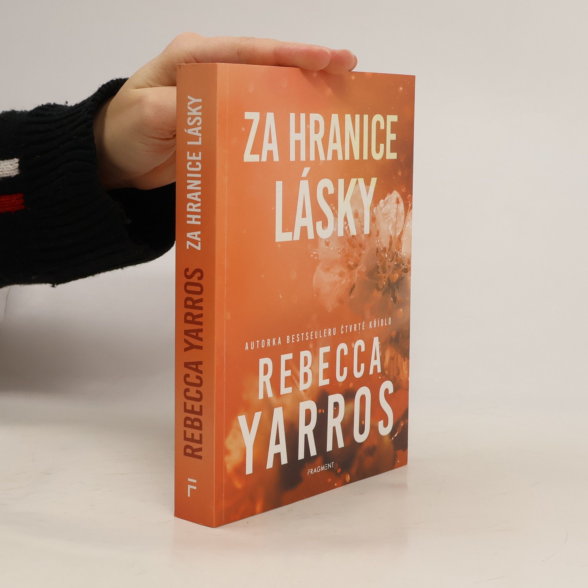 Rebecca Yarros Za hranice lásky