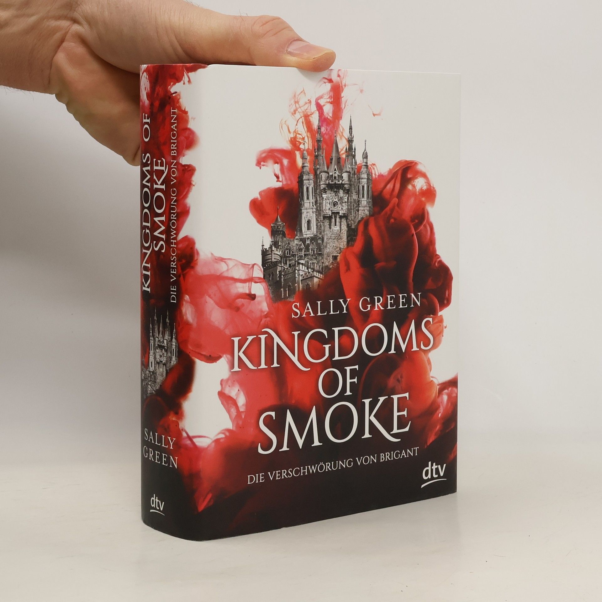 Sally Green Kingdoms of Smoke